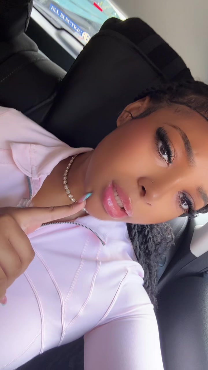 @raerae