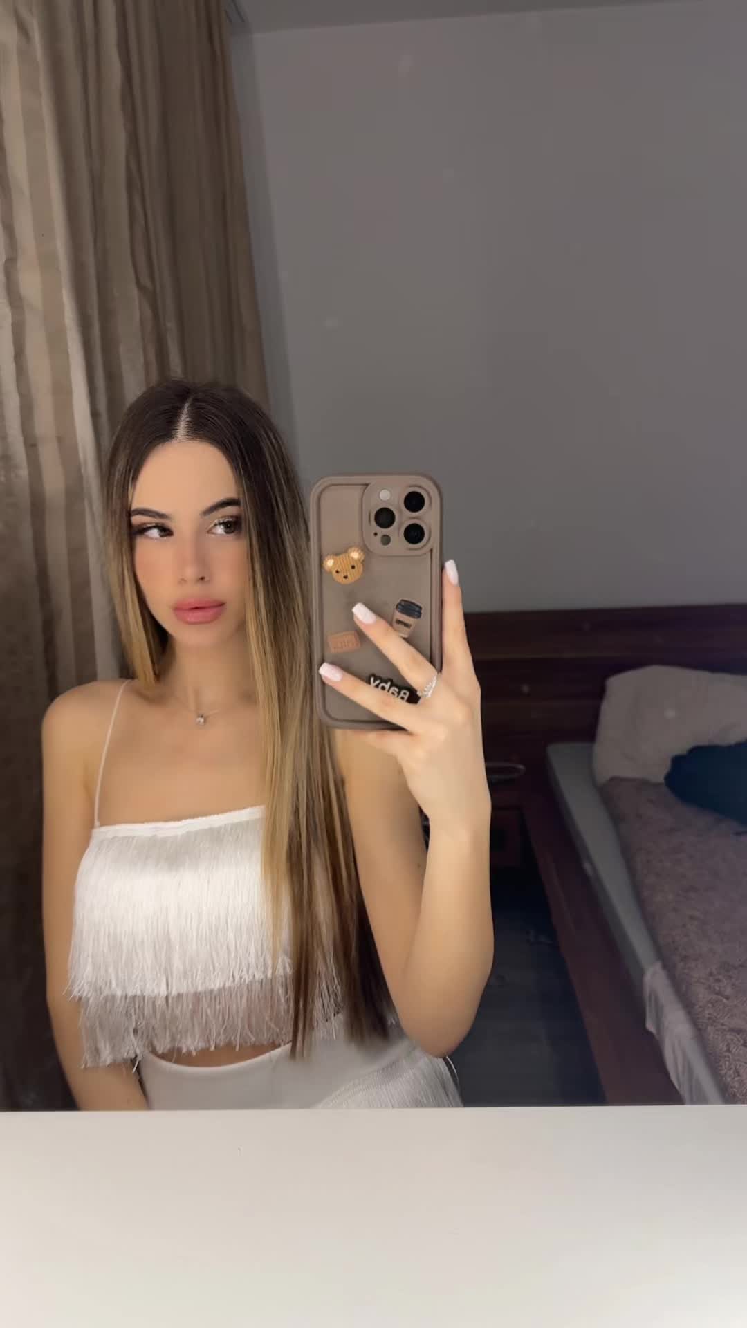 @Moni🎀