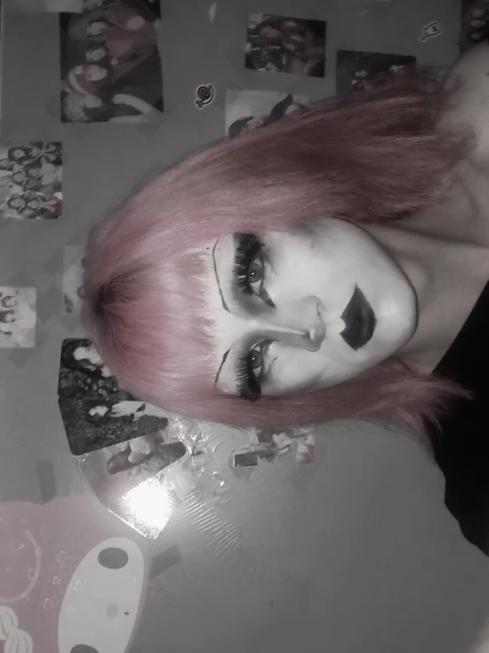 @charlie_d0ll