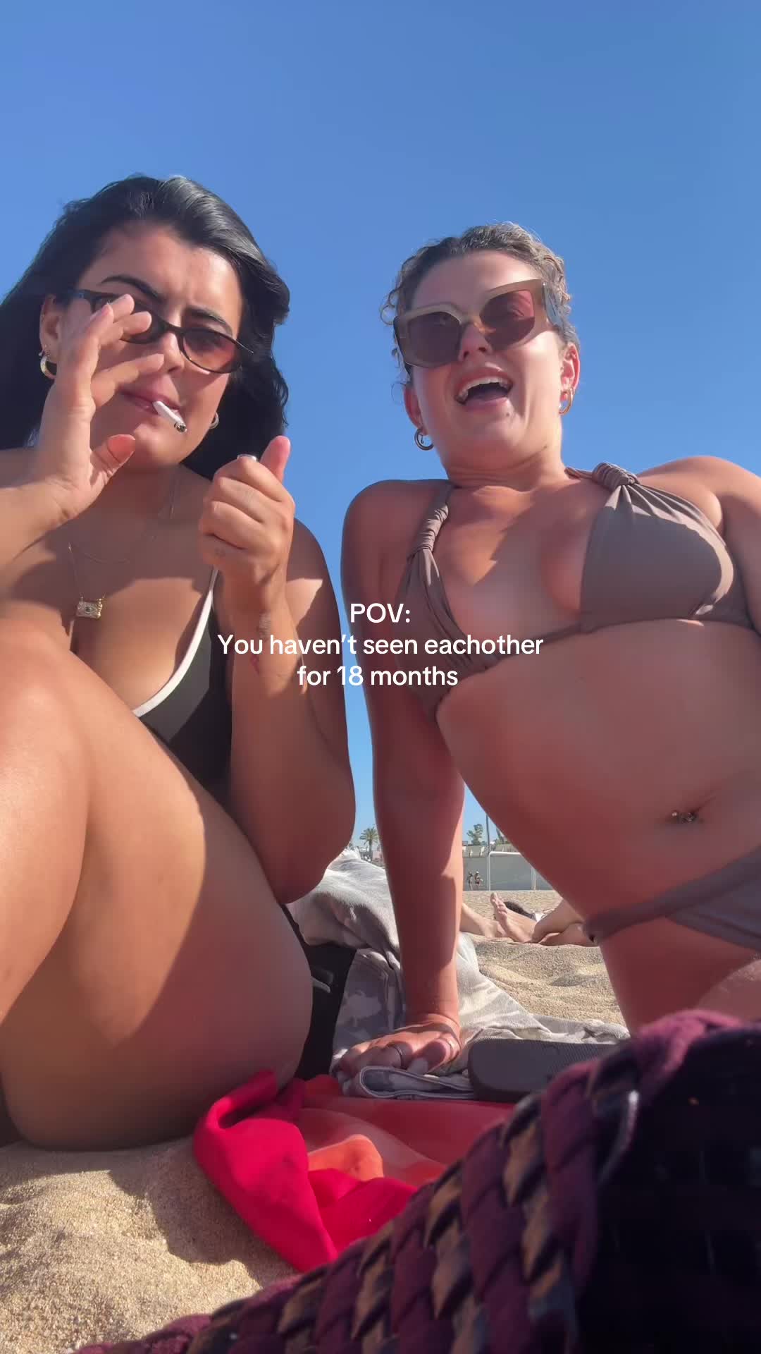 @elbuckles