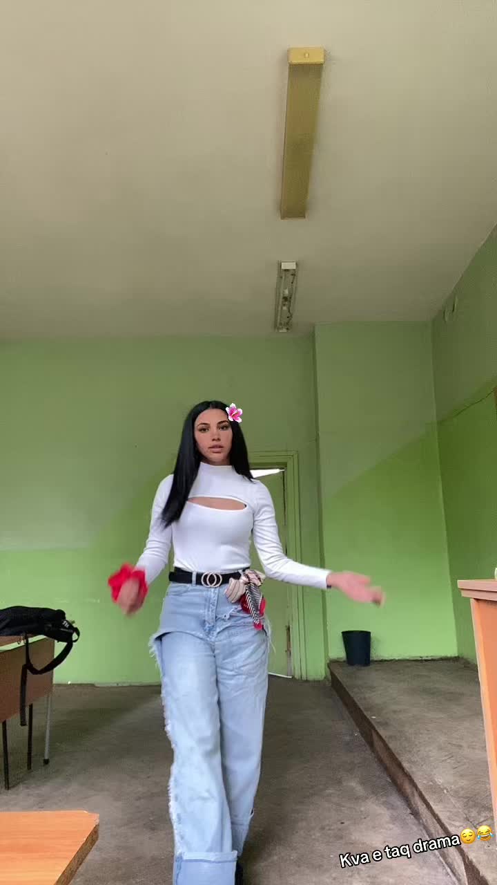 @🖤
