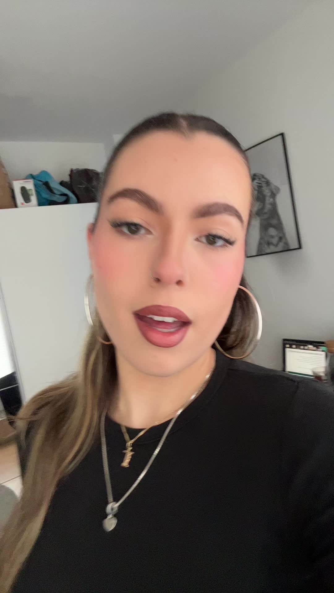 @nicole