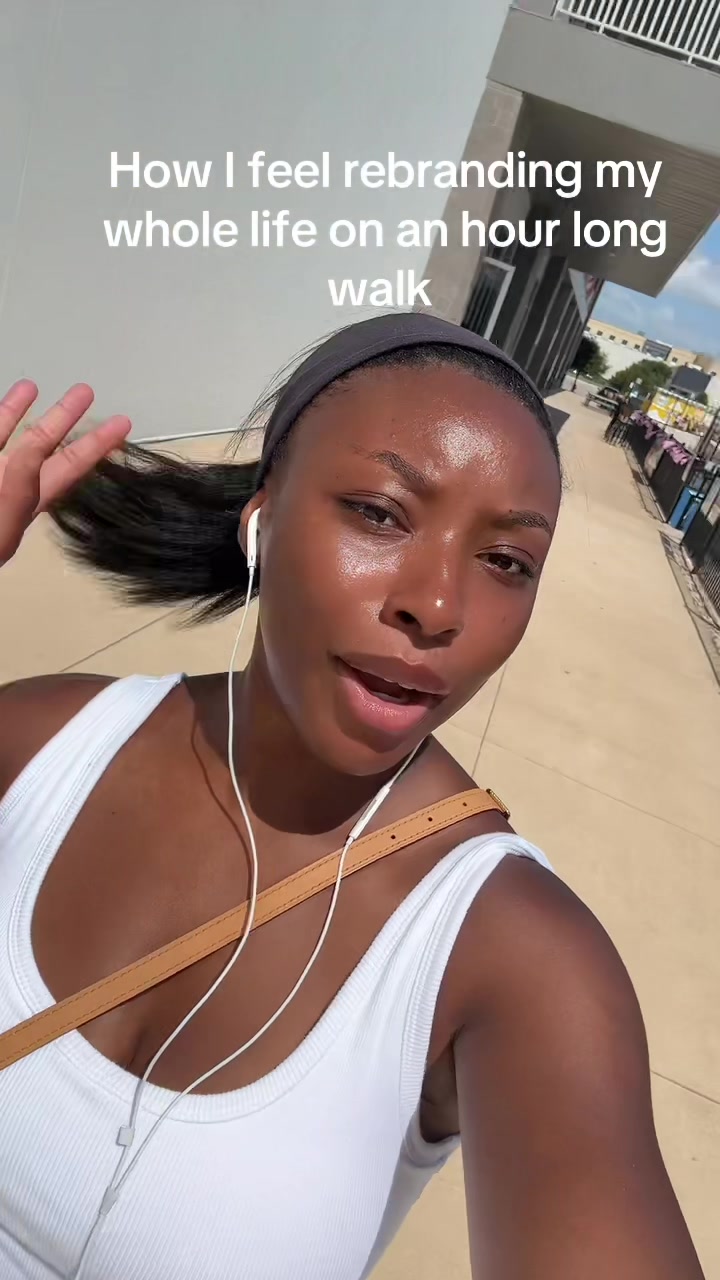 @LaSarah