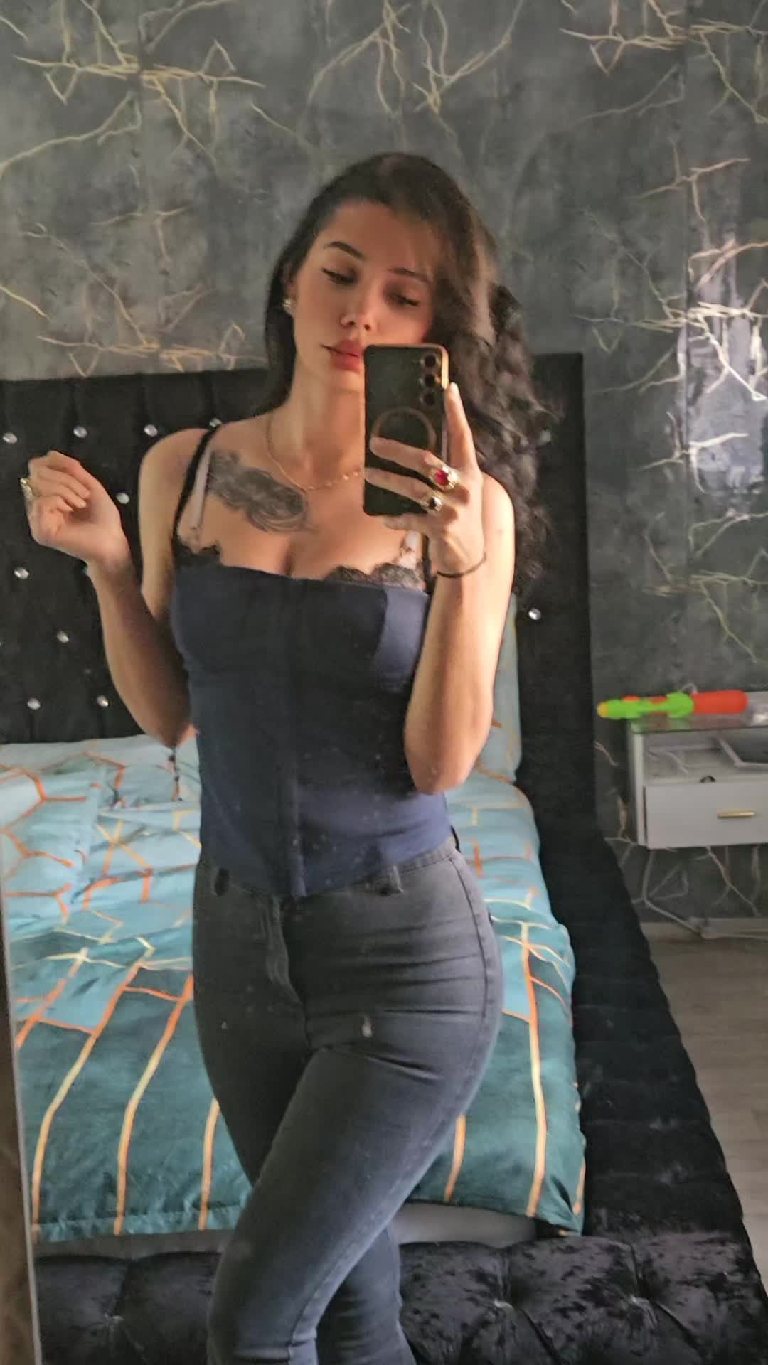 @nikoleta