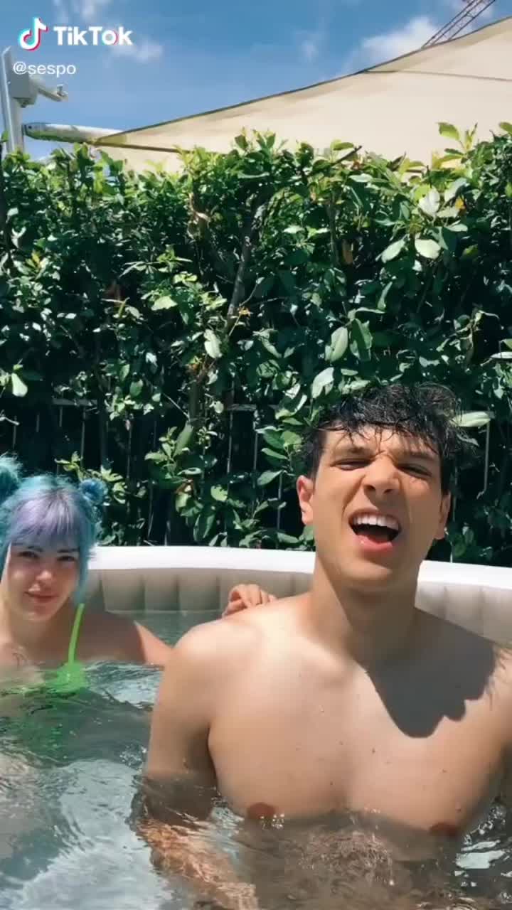 @️