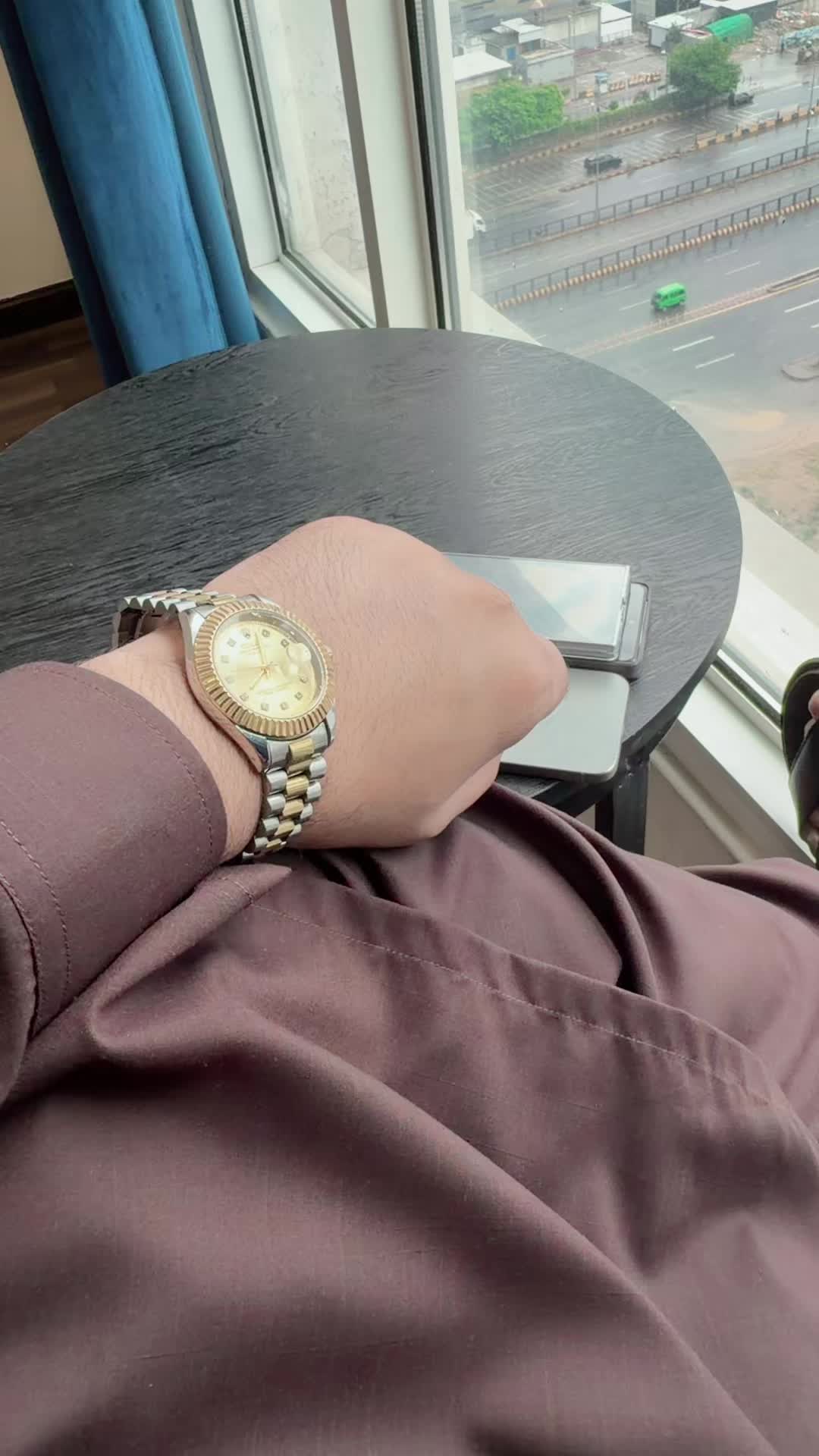 @MEERU-72-Fx