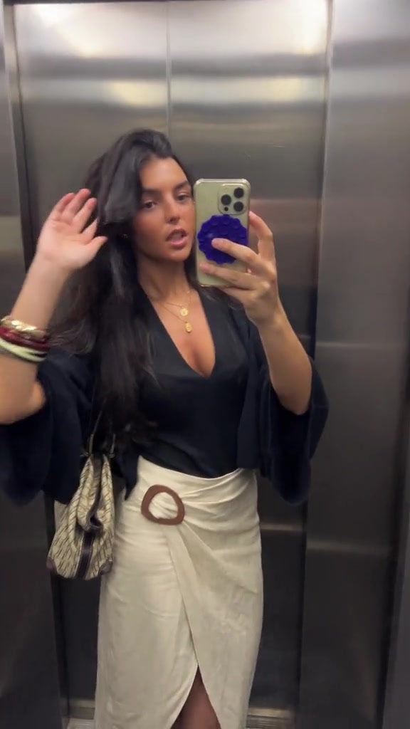 @adrianagago