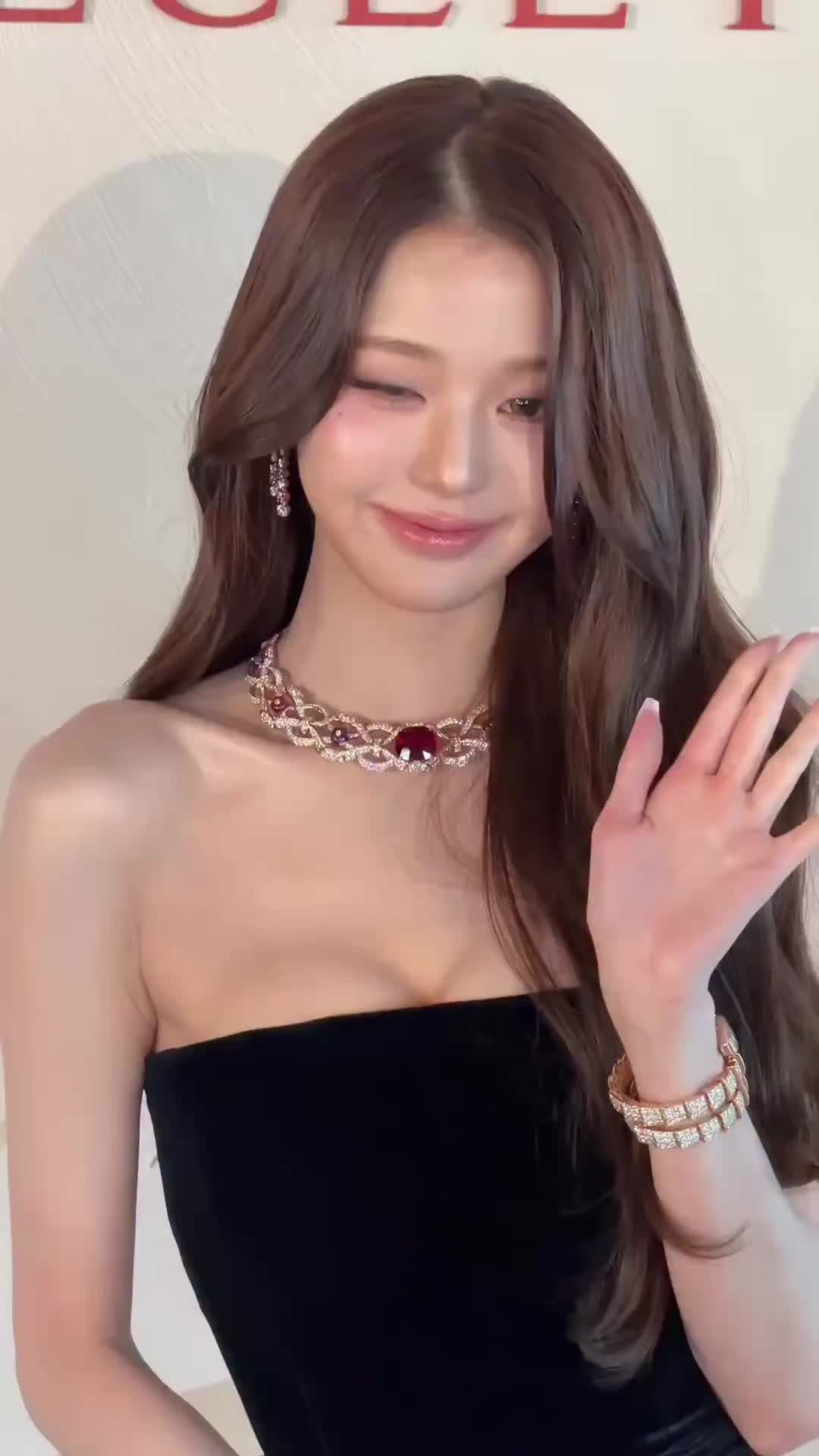 @Lỏ love wonyoung