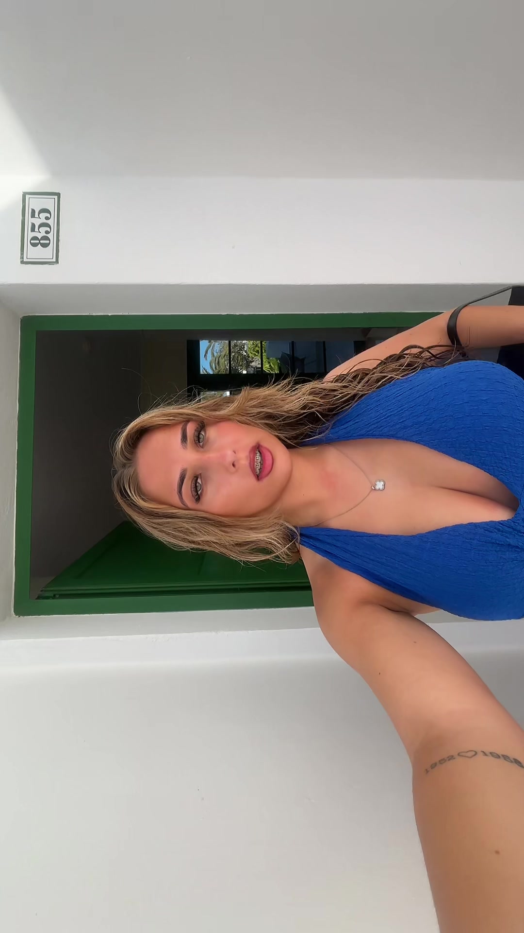 @Lily