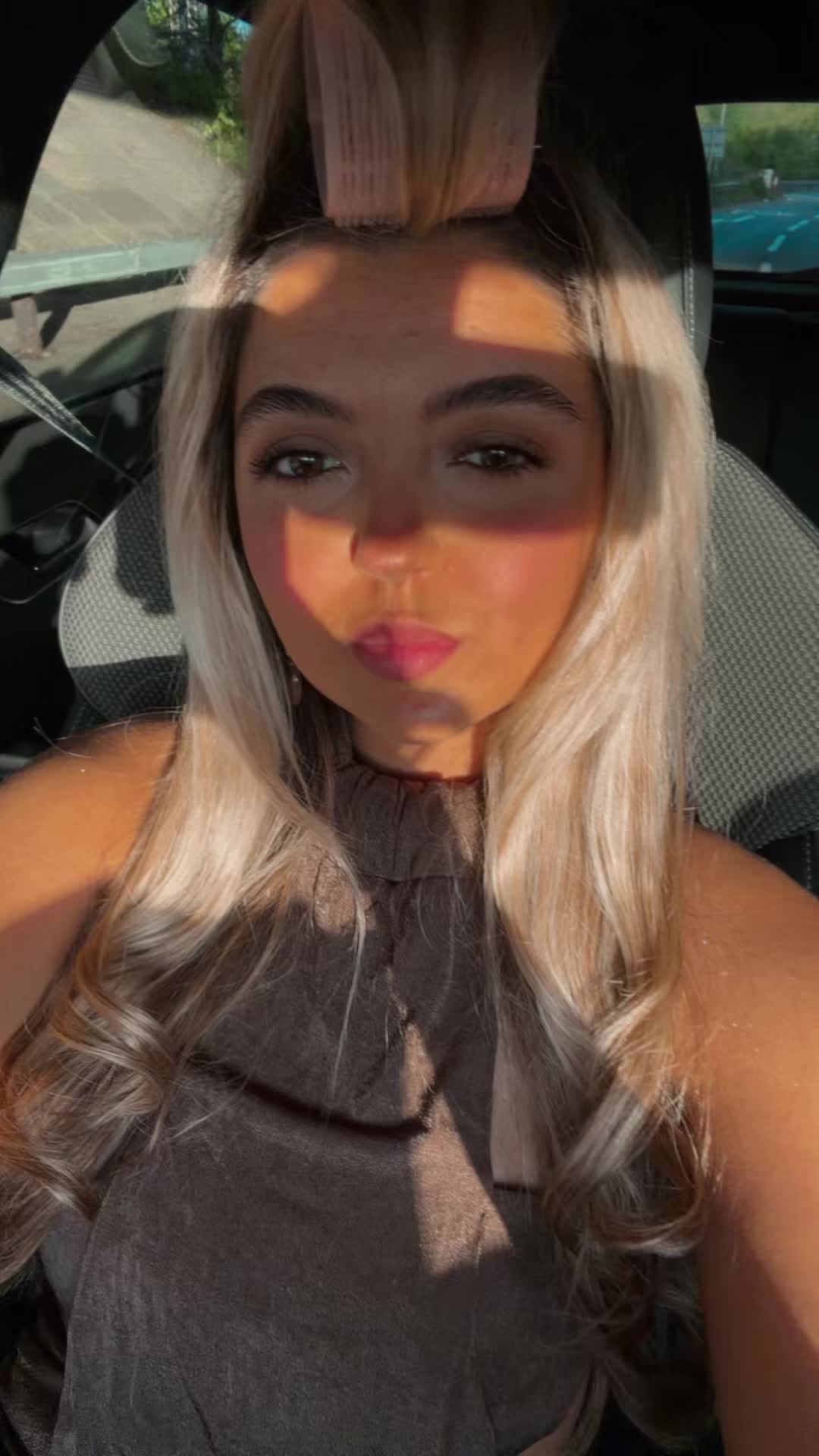 @Lucie Low