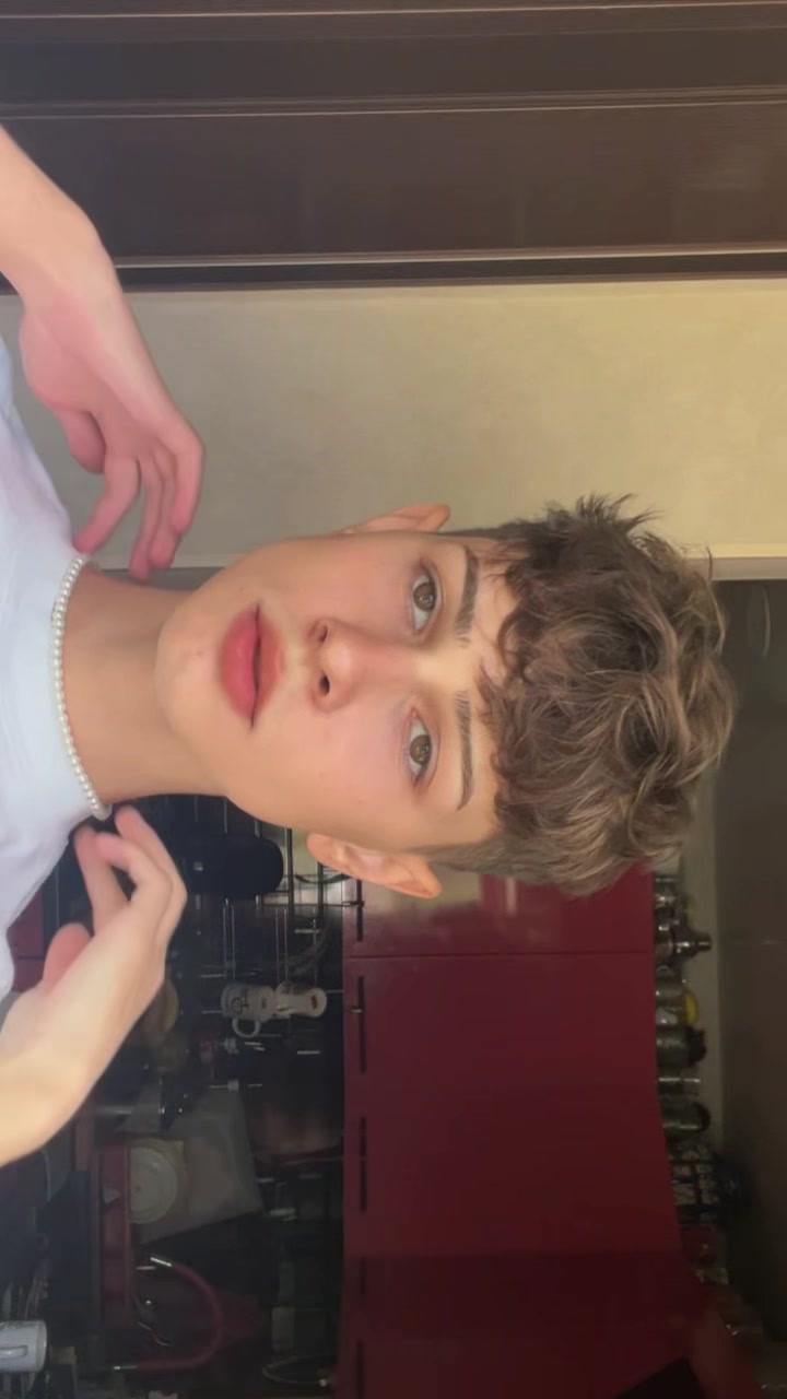 @denniukk