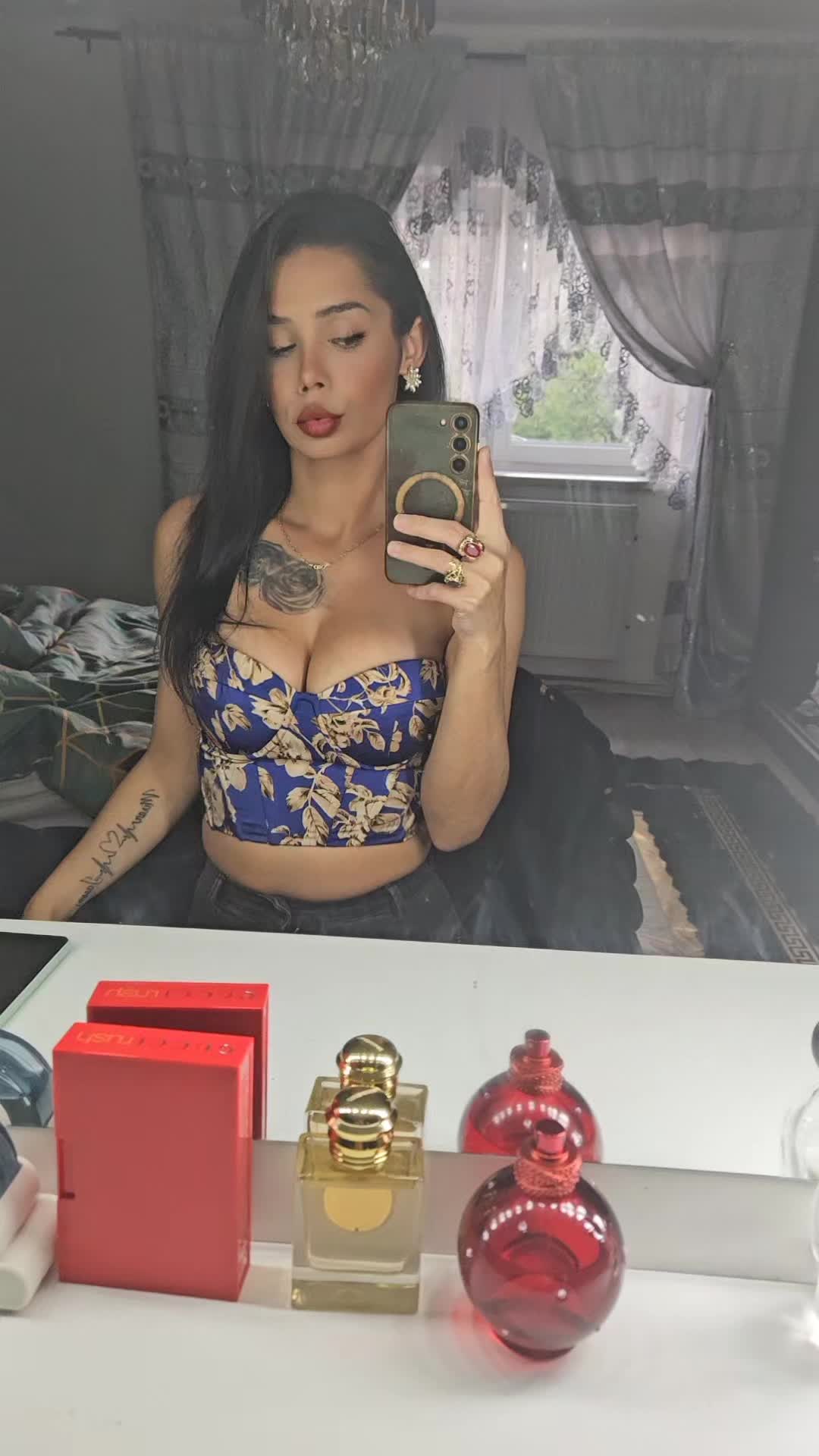 @nikoleta