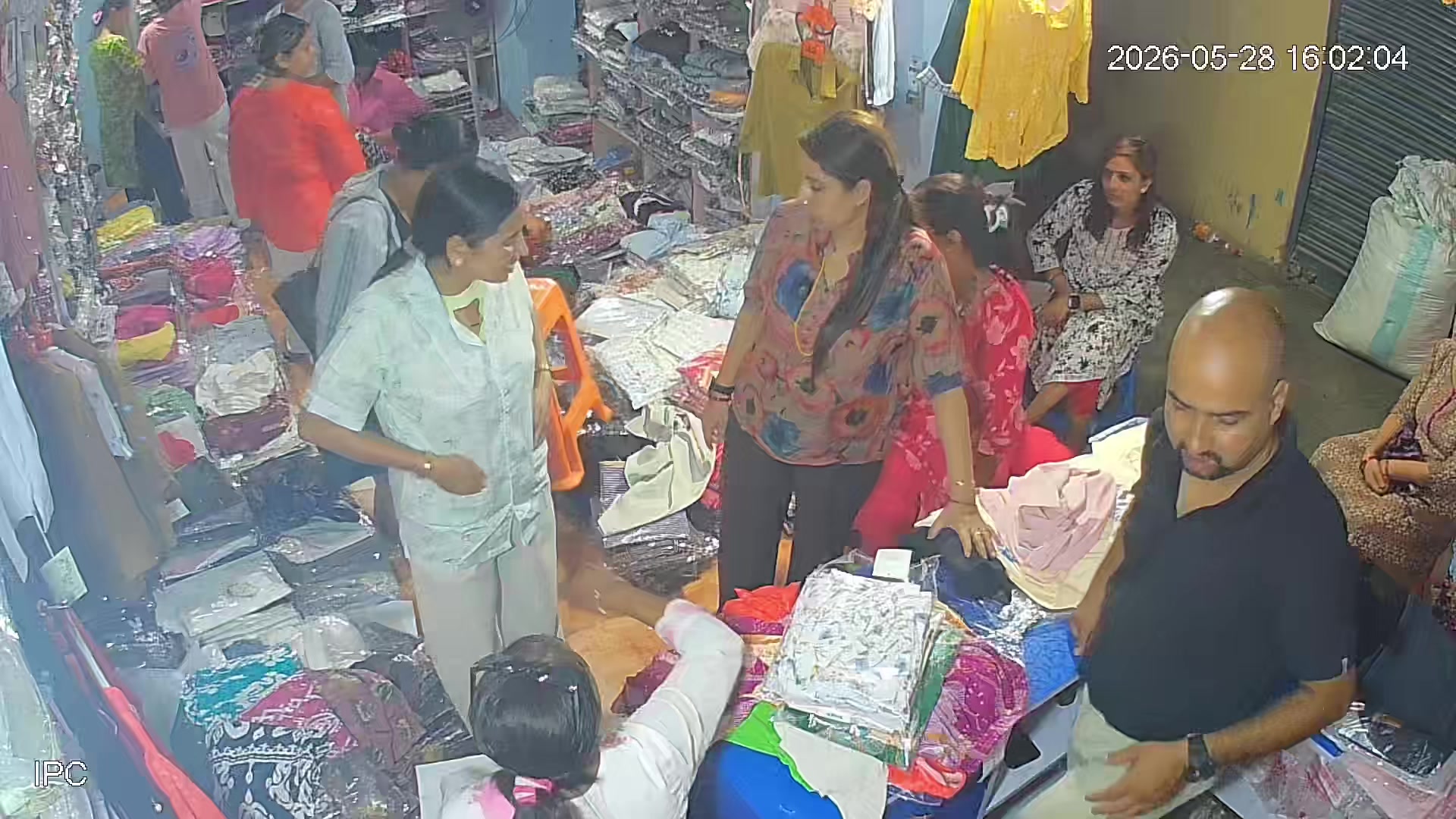 @Manika store damak