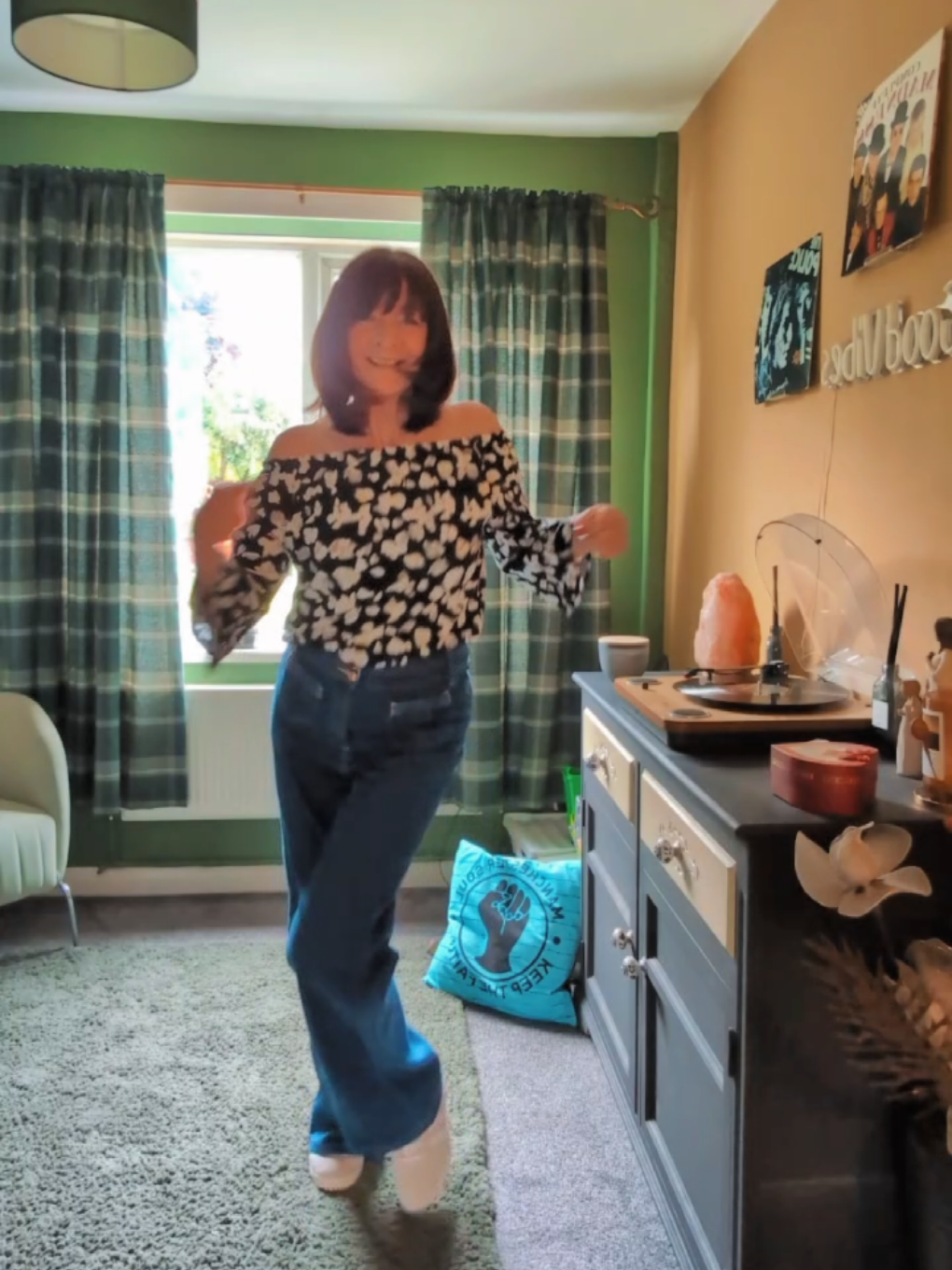 @Tina / 𝓗𝓪𝓹𝓹𝔂 𝓯𝓮𝓮𝓽