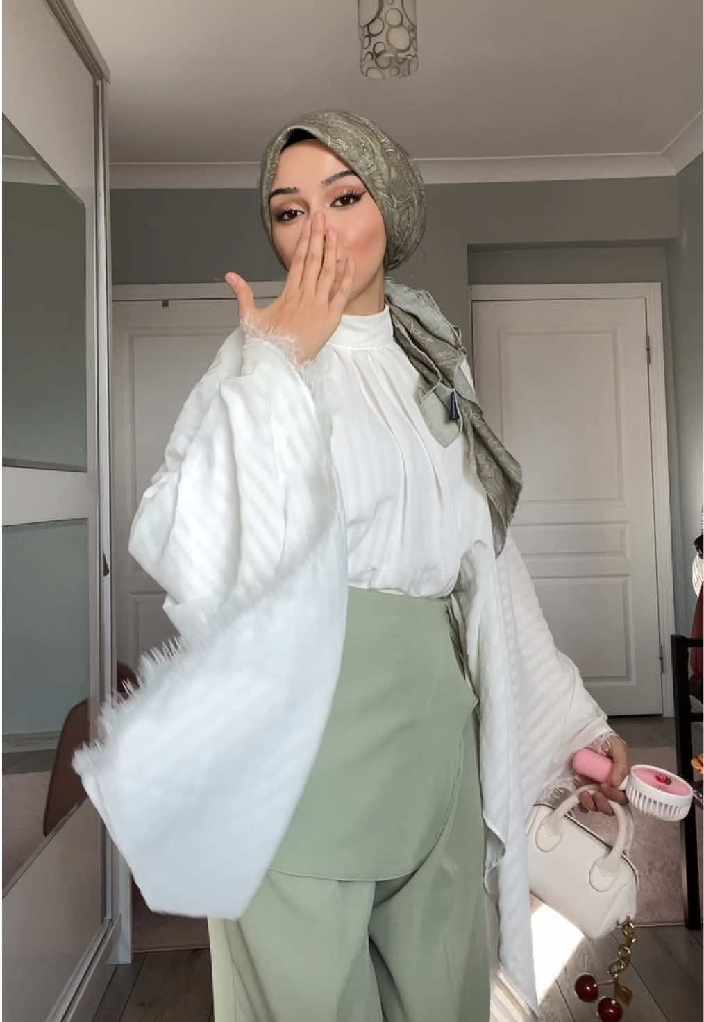 @Hayruu