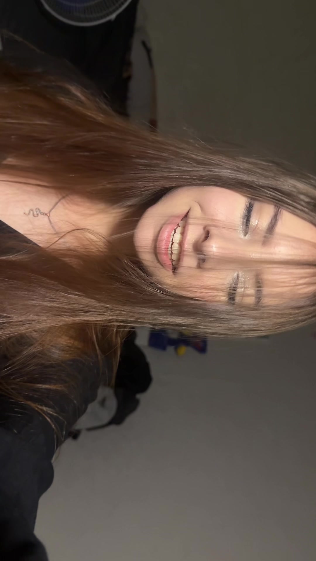 @<333*