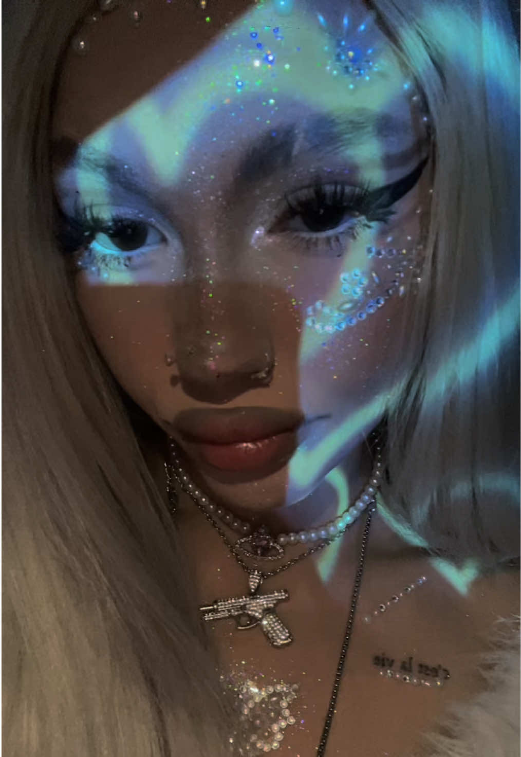 @pandoralora
