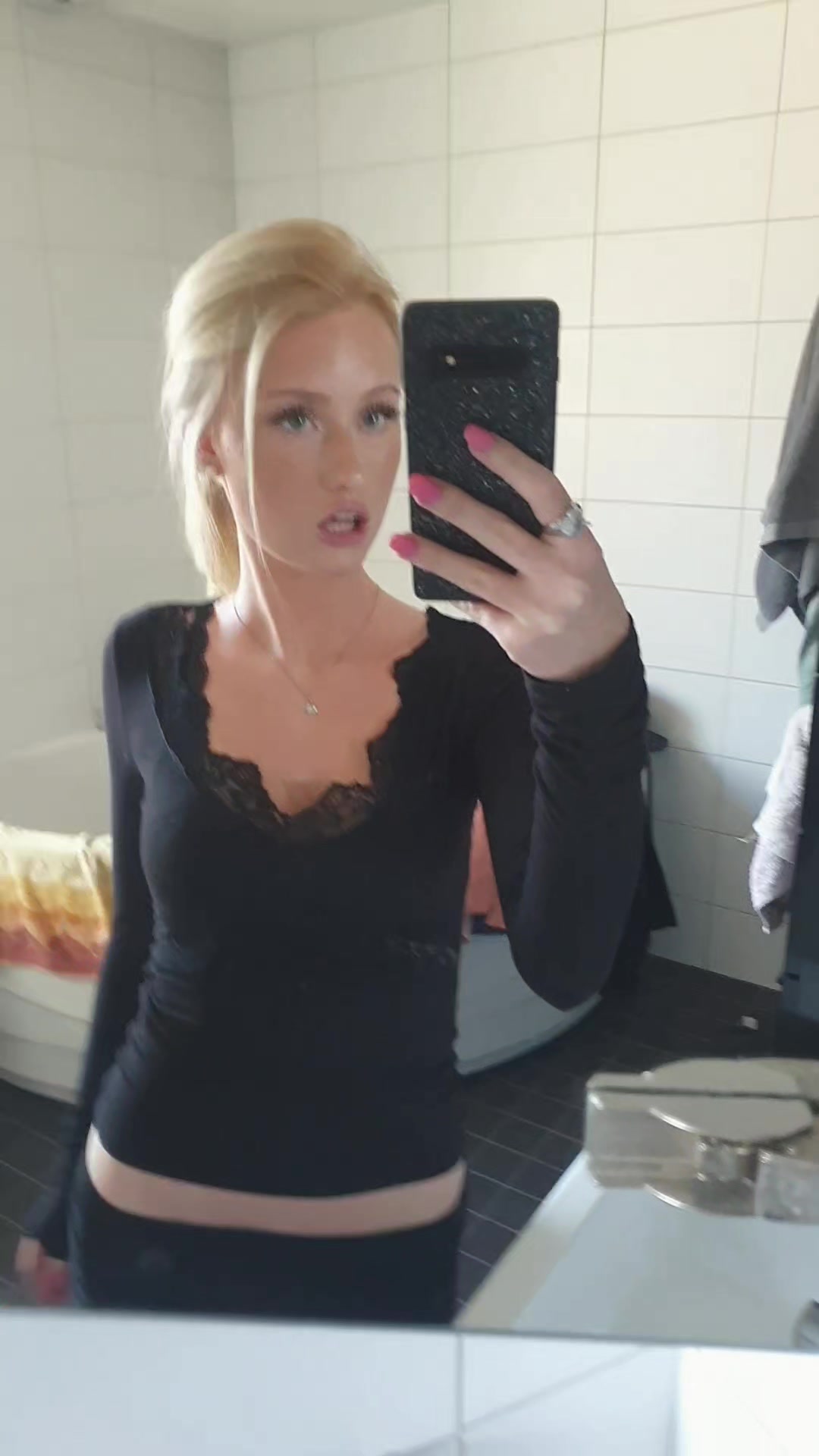@elsa 🍸