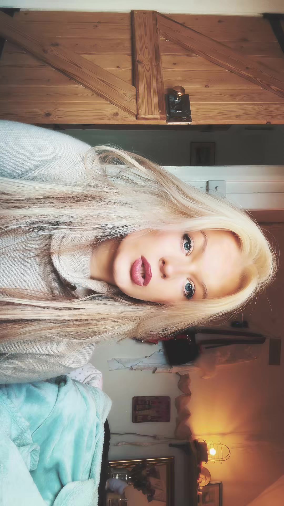 @sophie_wallis_