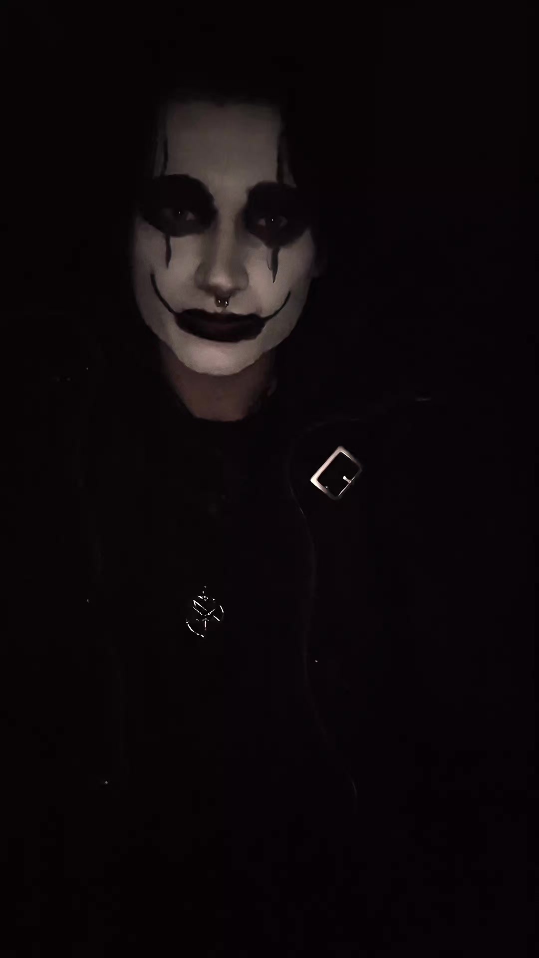 @Niklas 🖤🤘🏻
