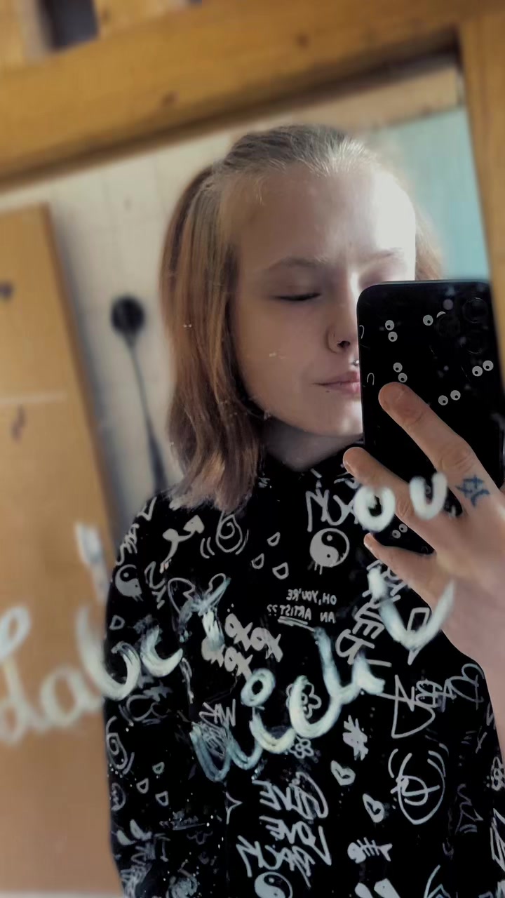 @𝓷𝓮𝓼𝓼𝓼𝓪 :);