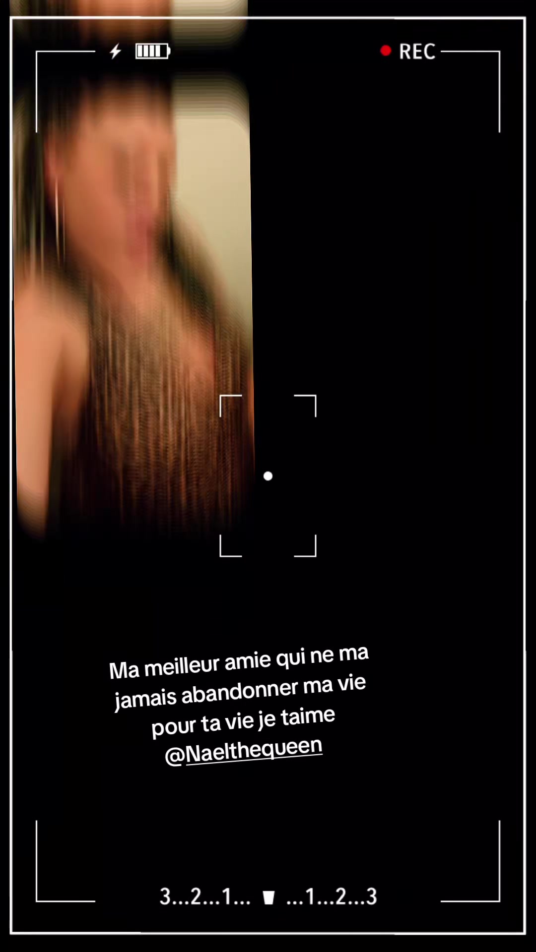 @Valentina Milos