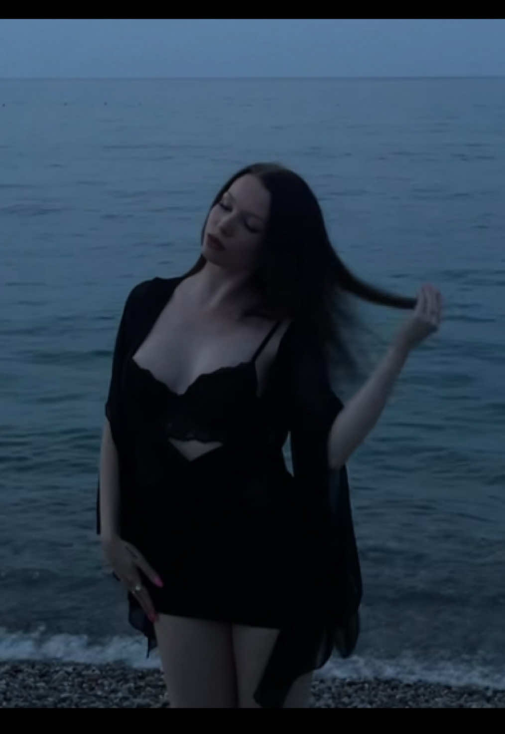 @Ella