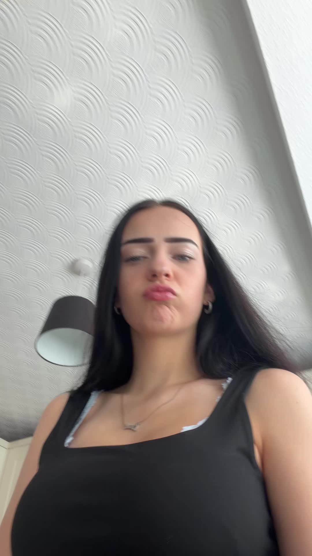 @kaitlyn.