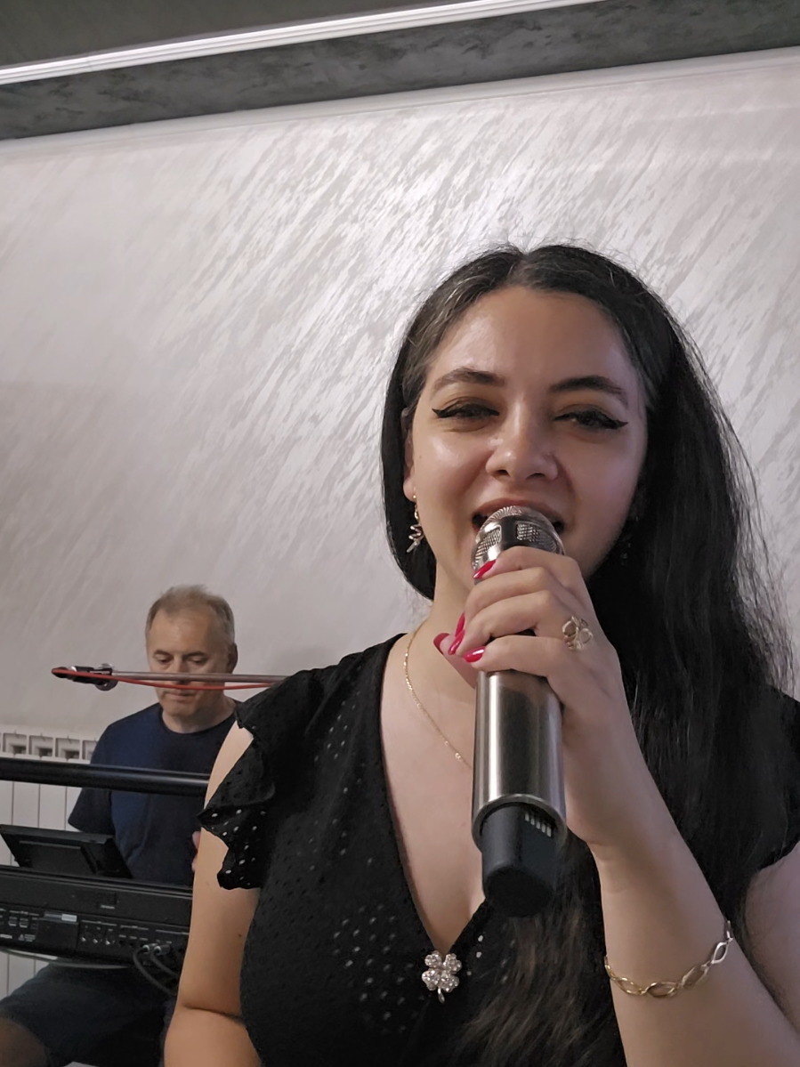 @Angela Gheonea