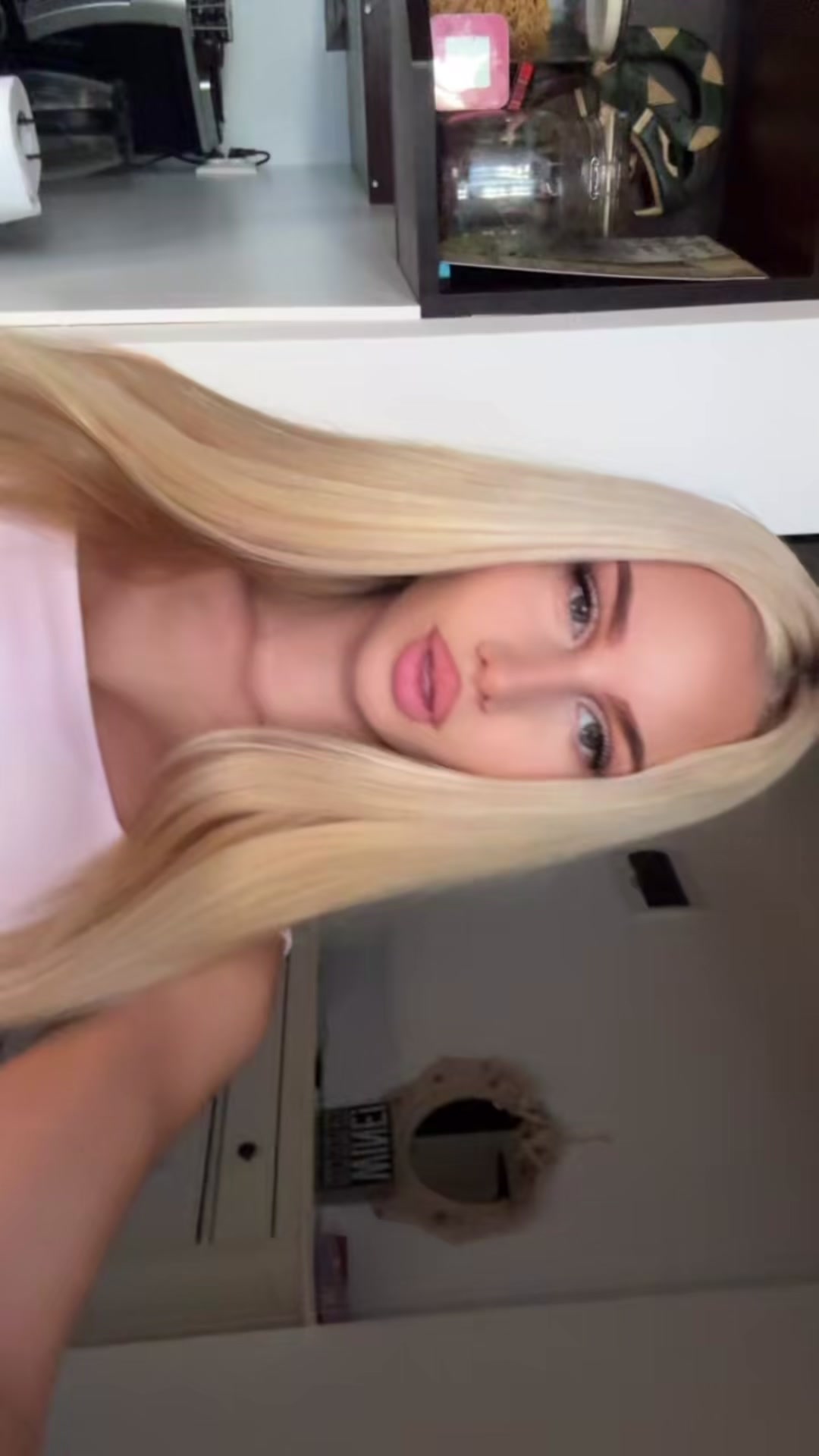 @🐰