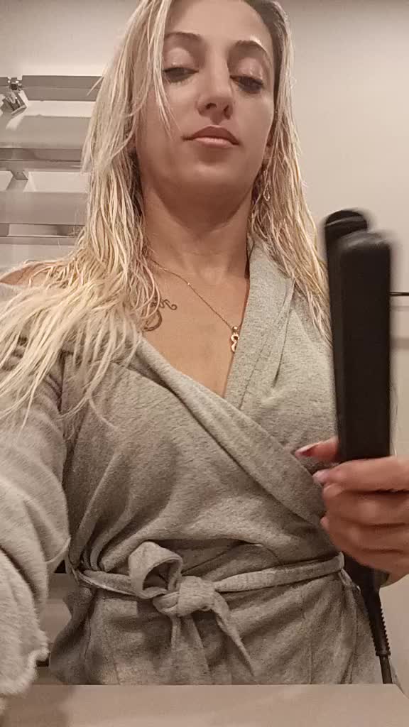 @PaulaBlondee🩷