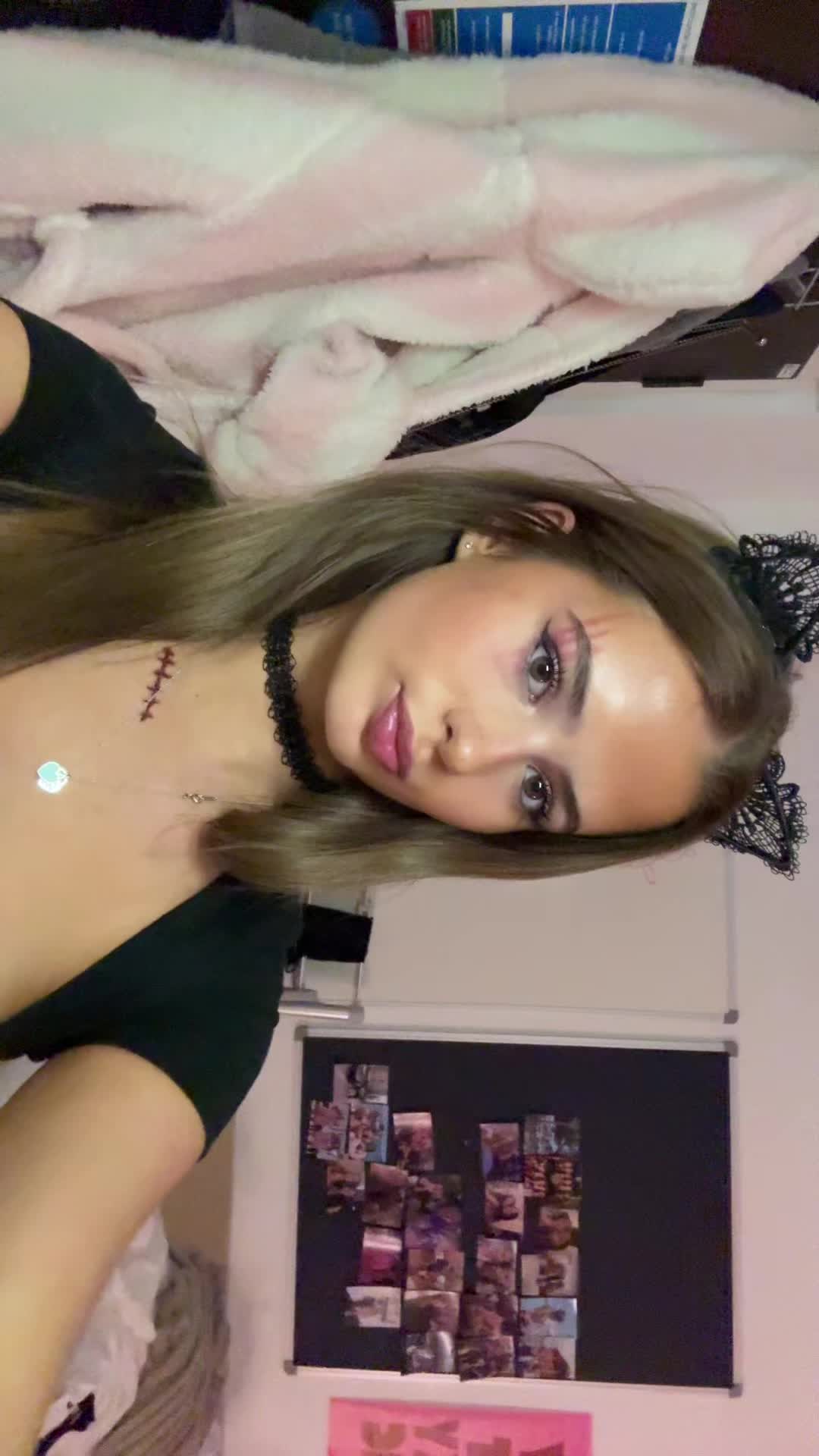 @Iz🤎