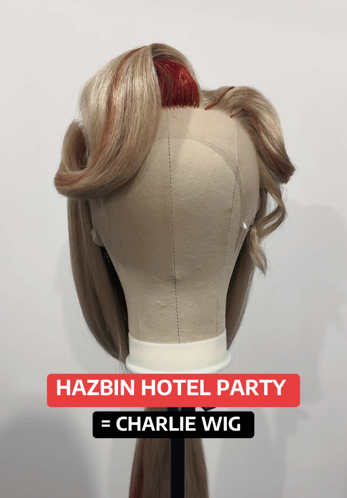 @BETH (Forever Cosplay)