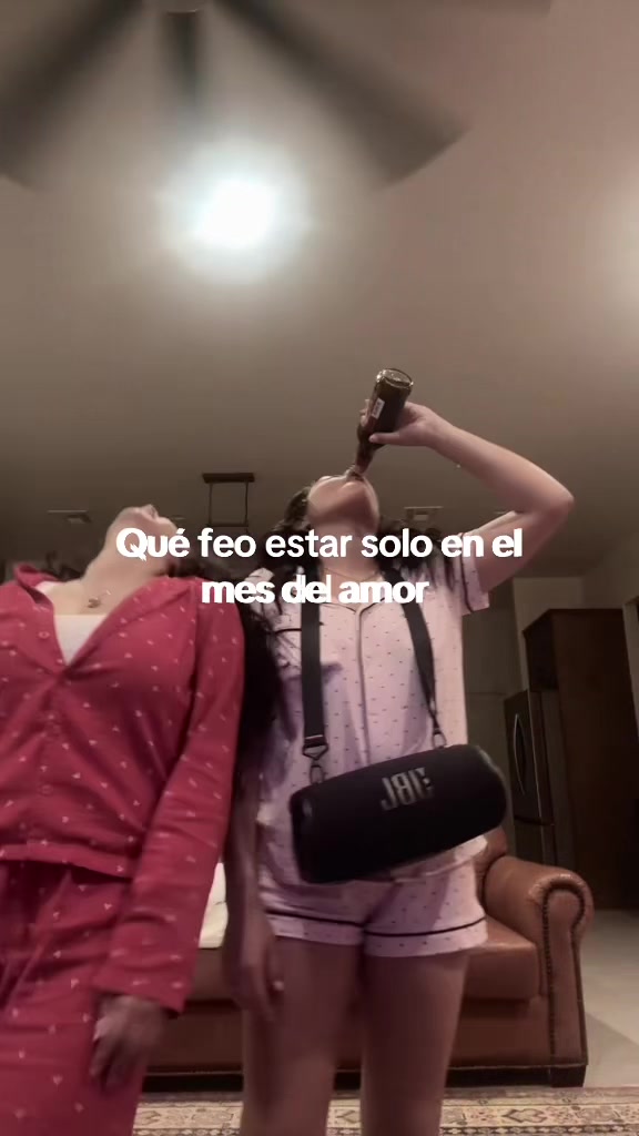 @delia