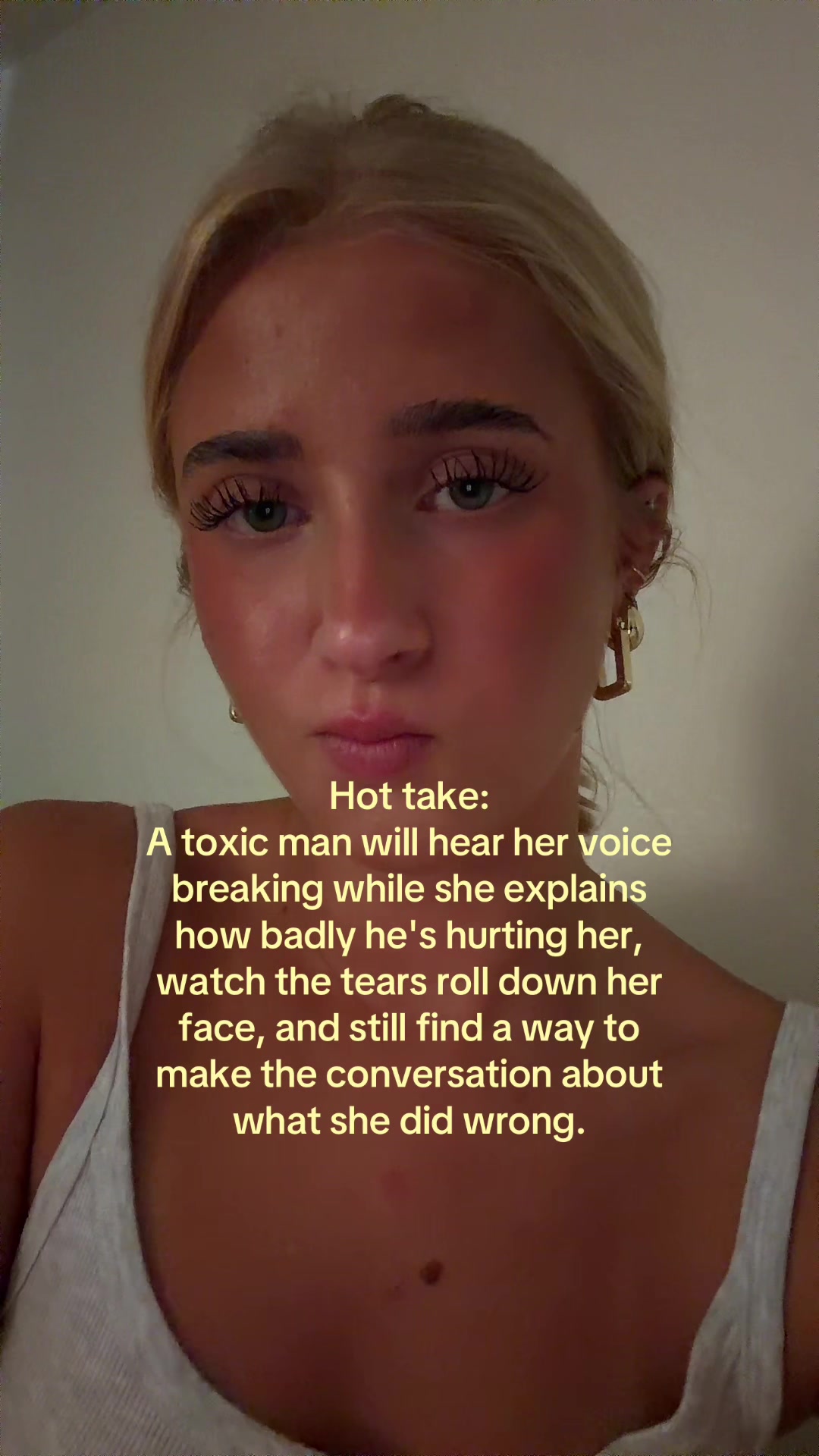 @theelliebarker