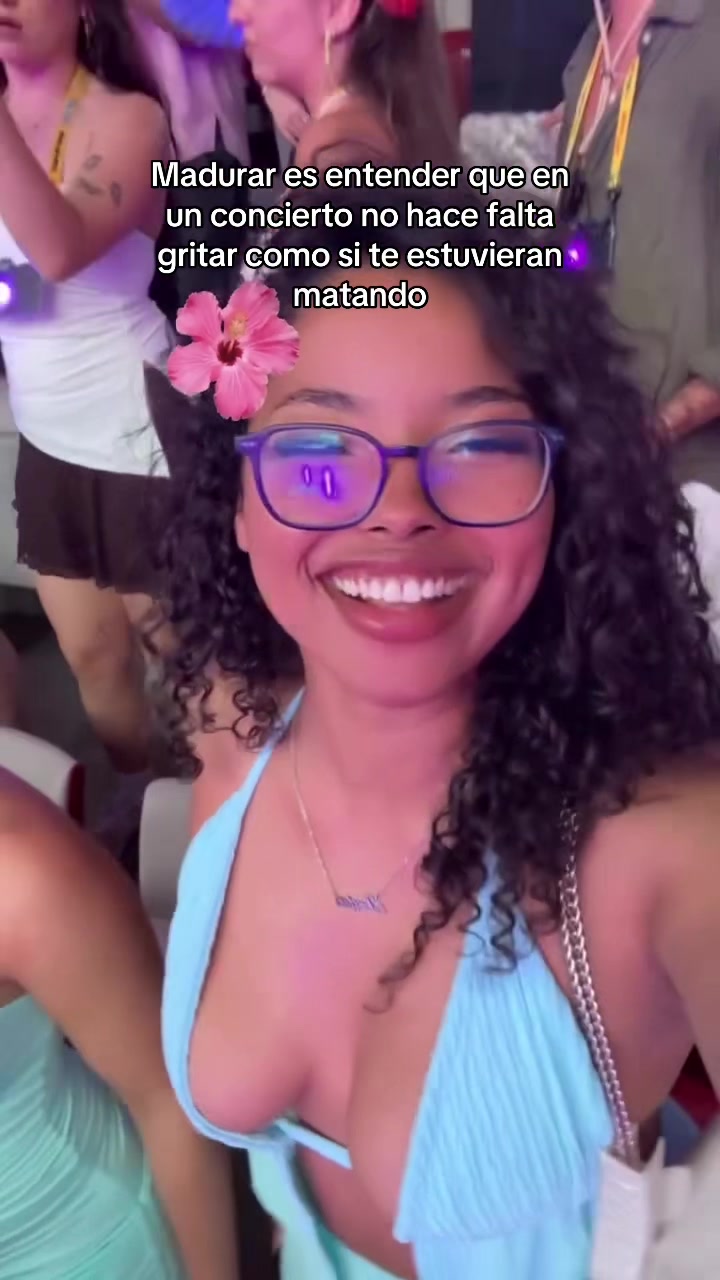 @Jeniss
