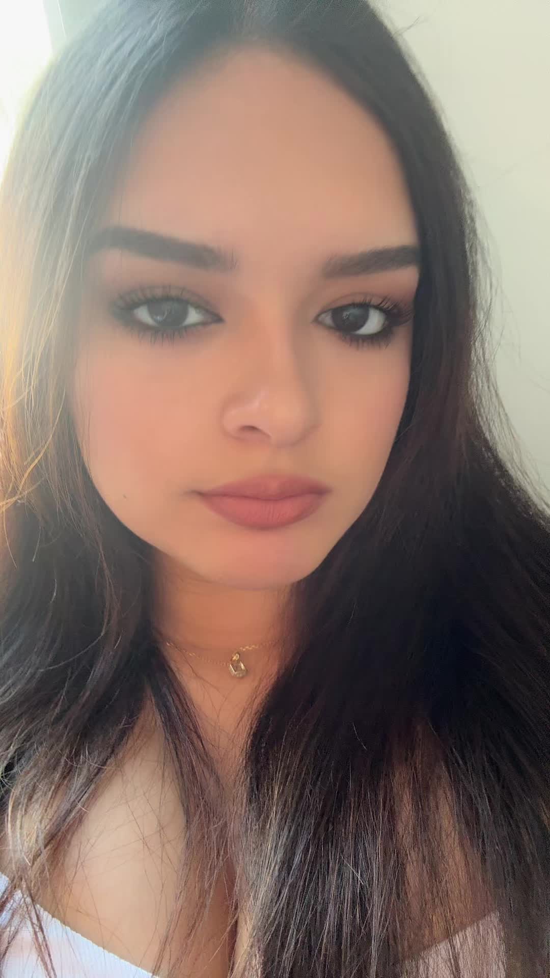 @isabella
