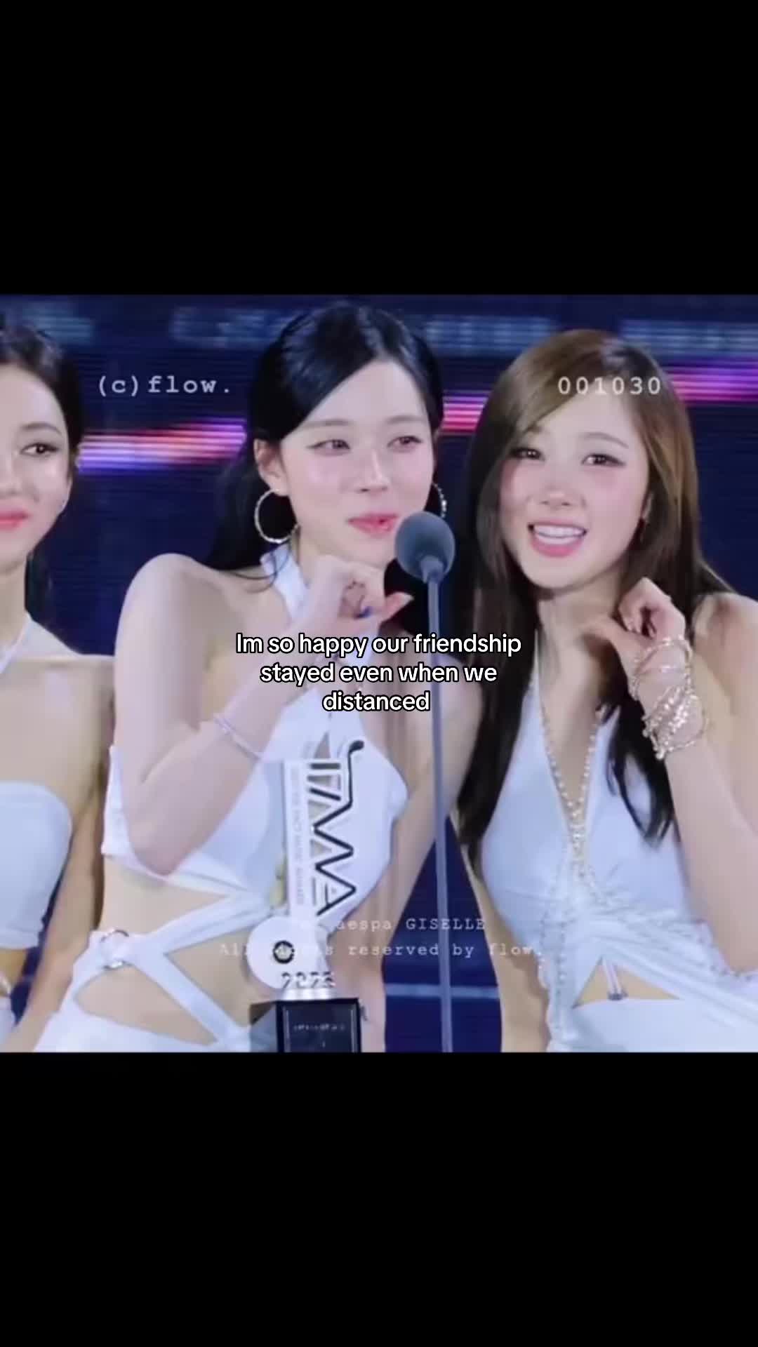@𝐋𝐄𝐌𝐎𝐍𝐀𝐃𝐄 || 🤍🤍🤍