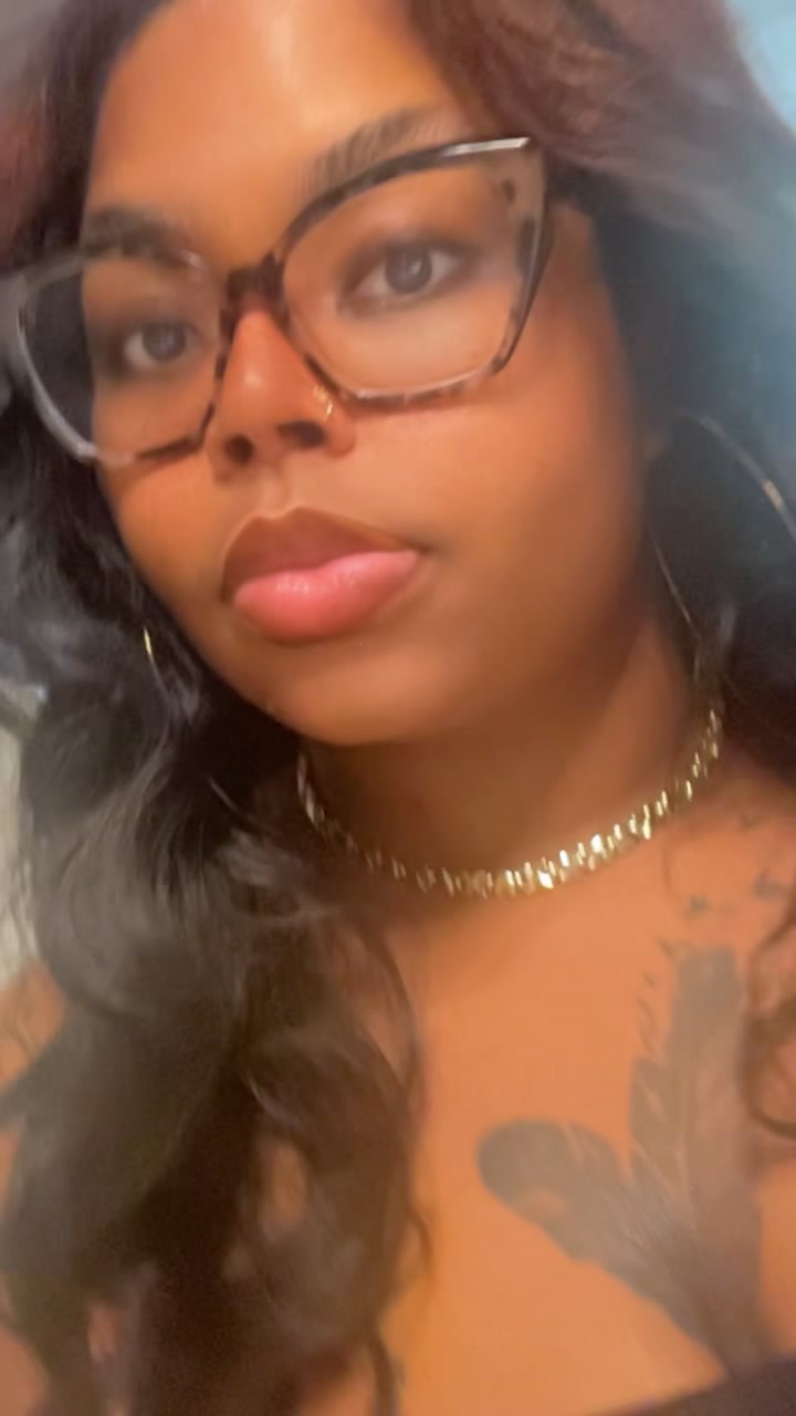 @SITTING PRETTY🌸💕🎀