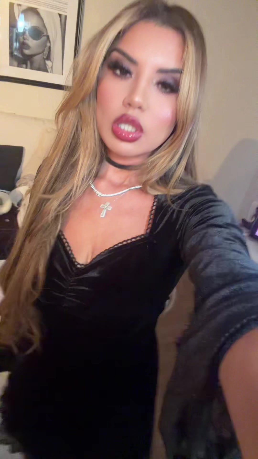@Toomuchclass_