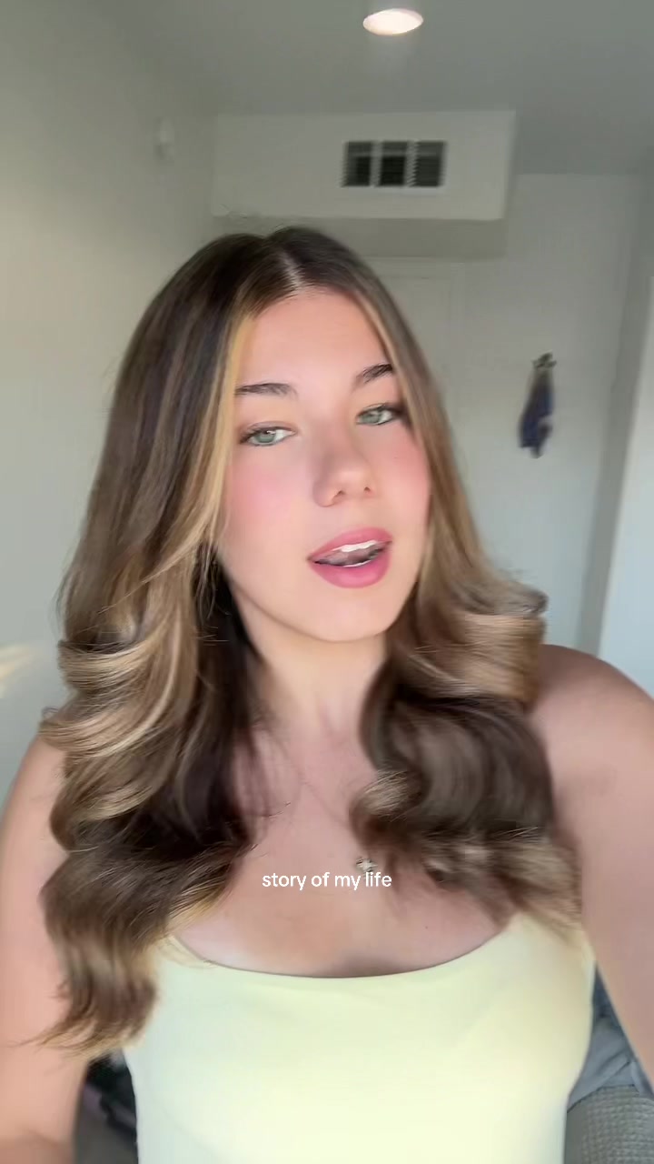 @holly