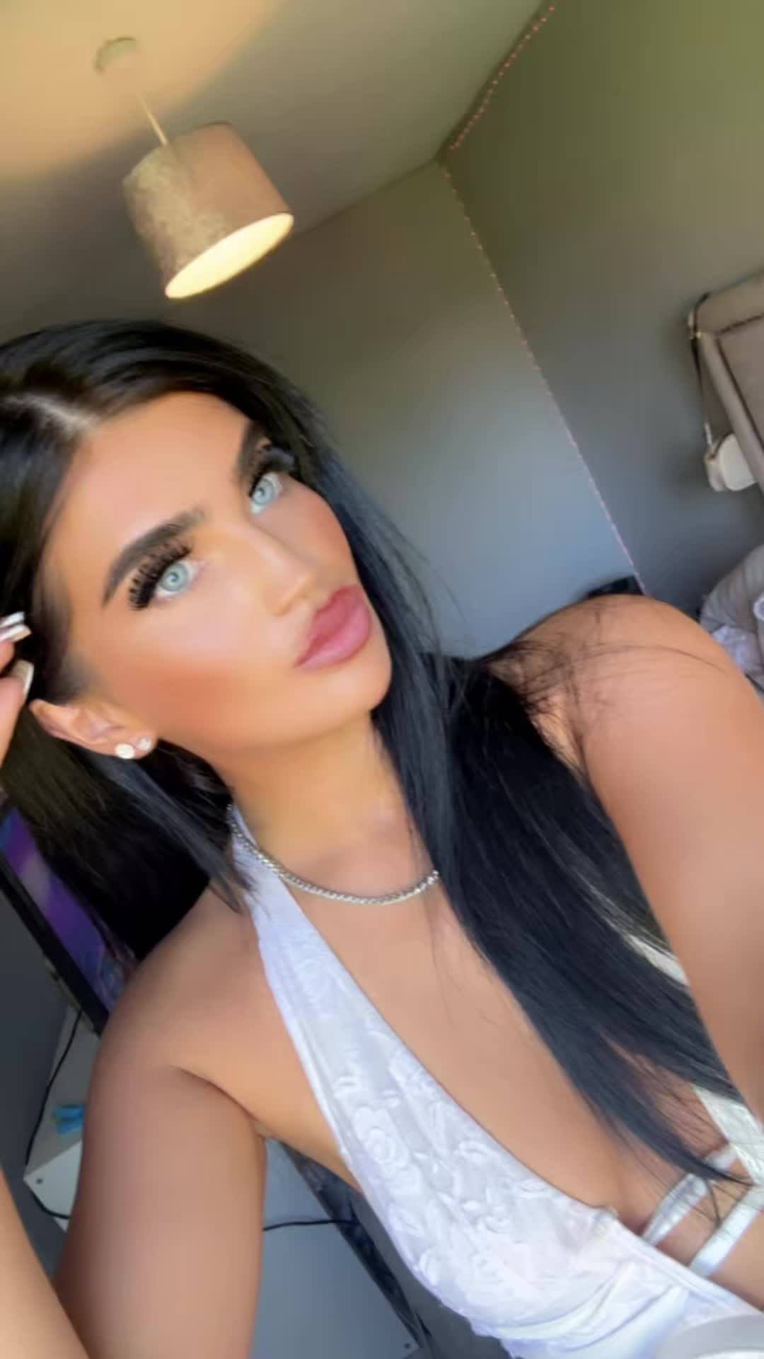 @courtny_young