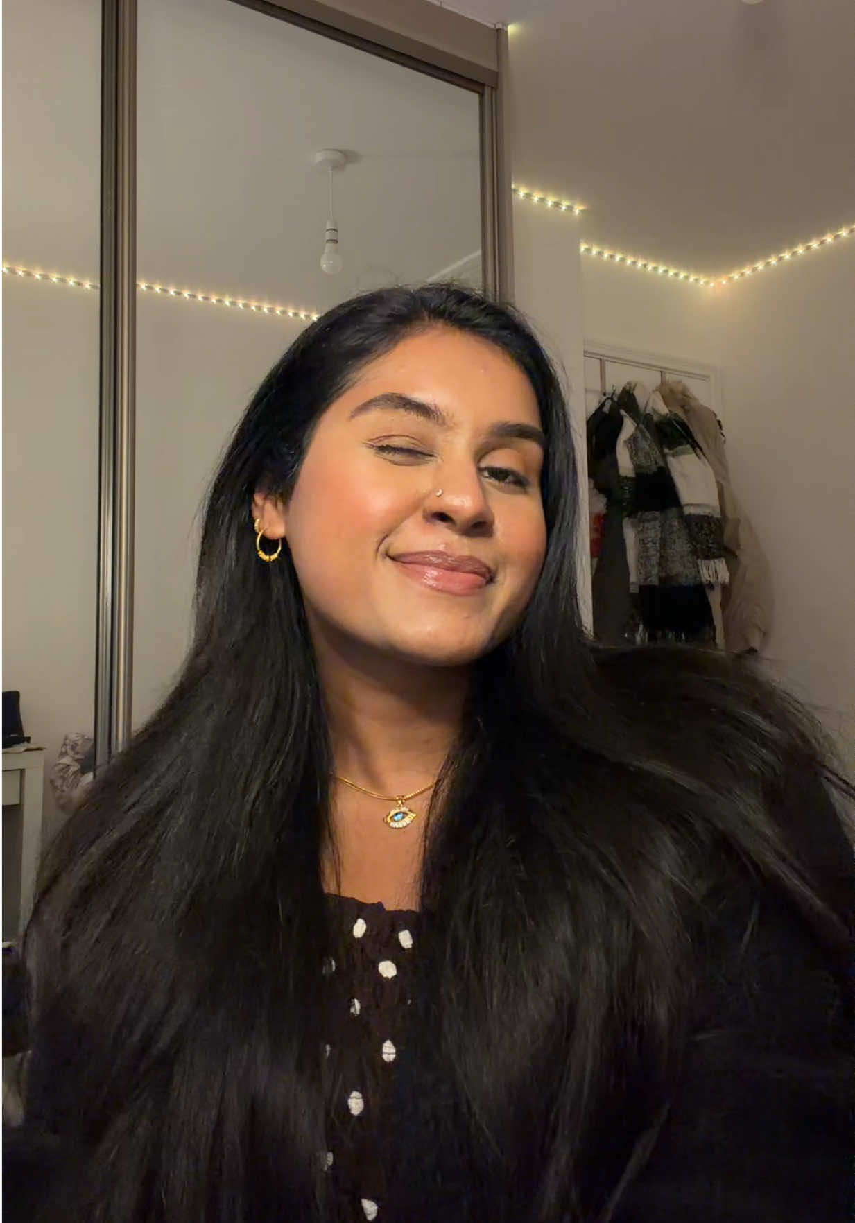 @Santhya 🤍