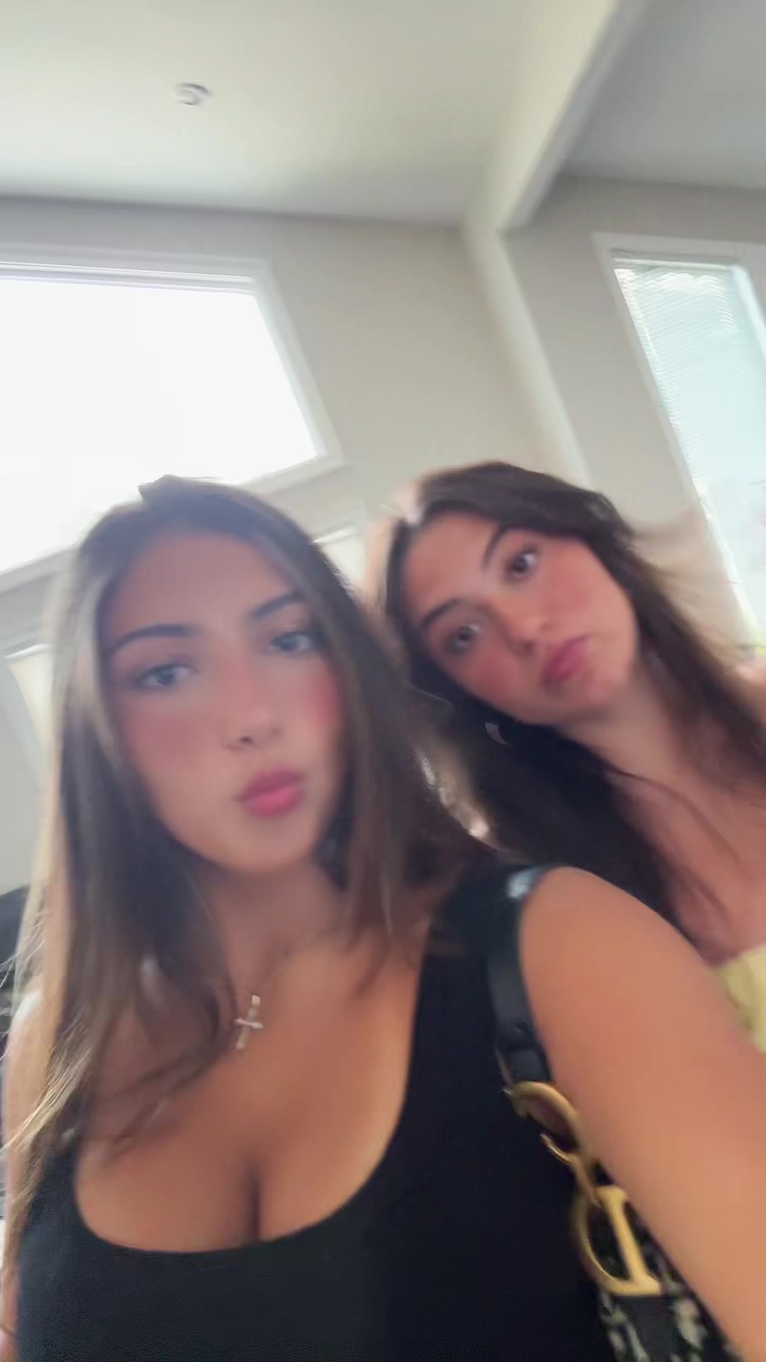 @Ana