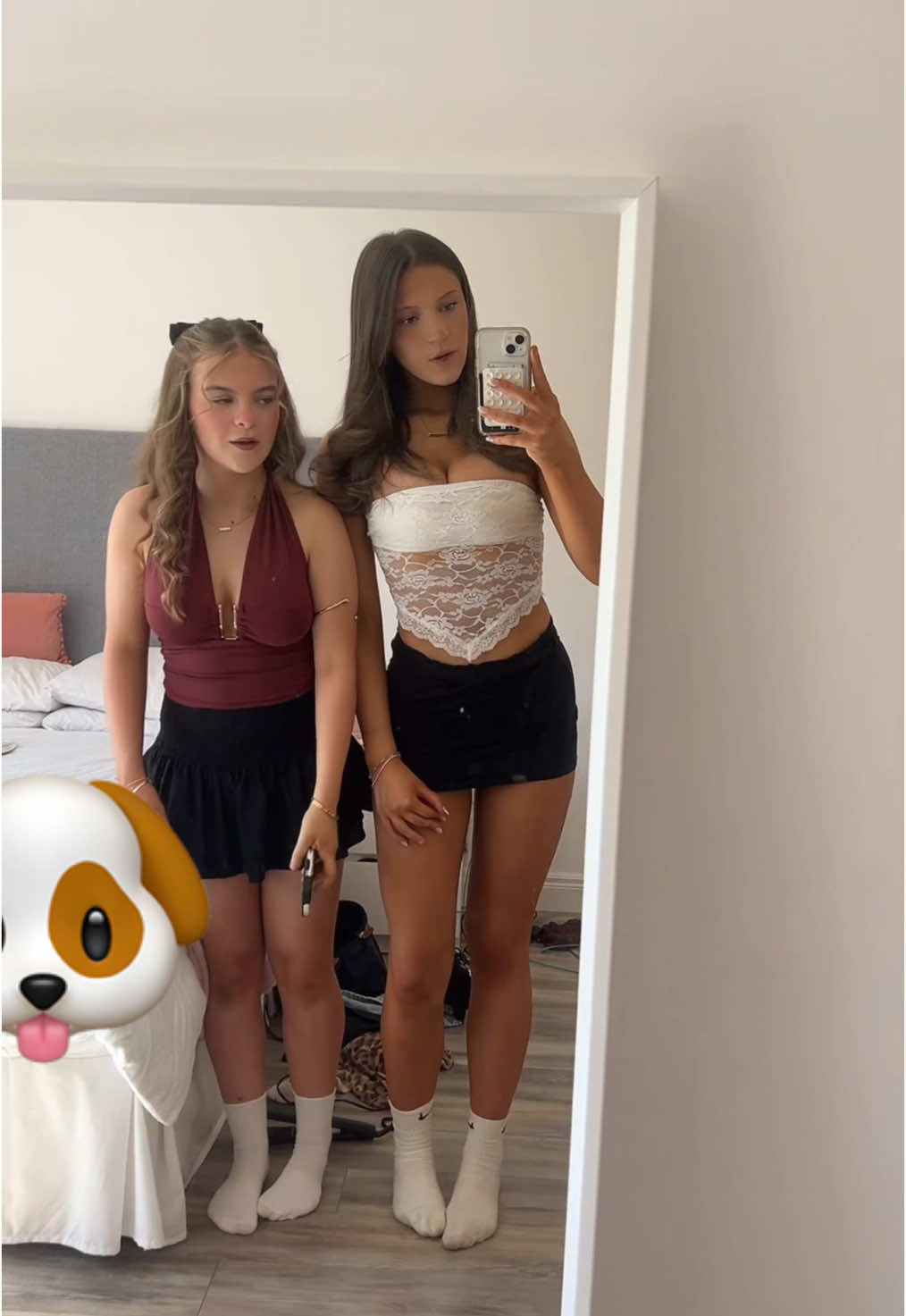 @Y V I E