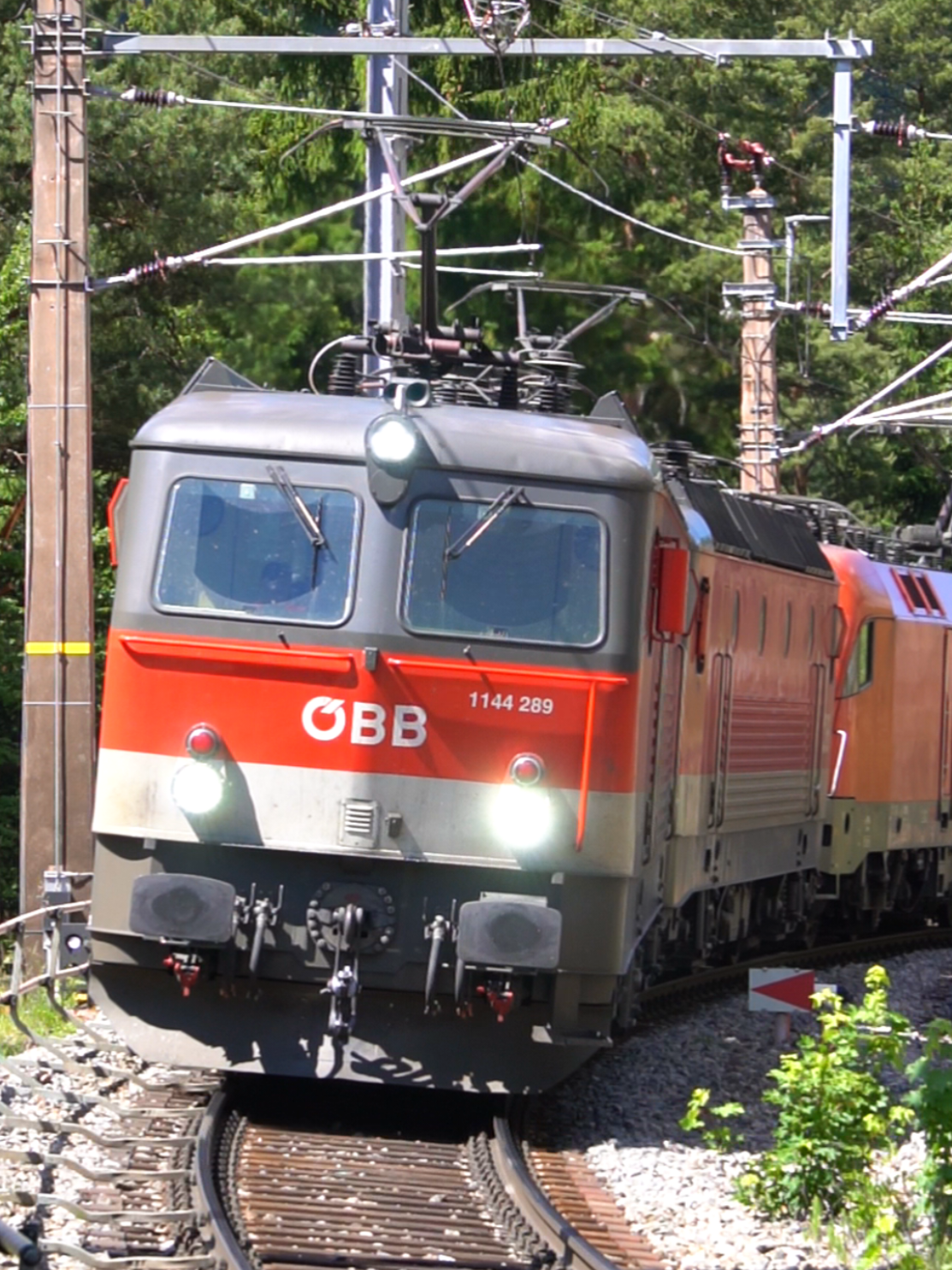 @Rail_rewind_spotter📼🏳️🌈