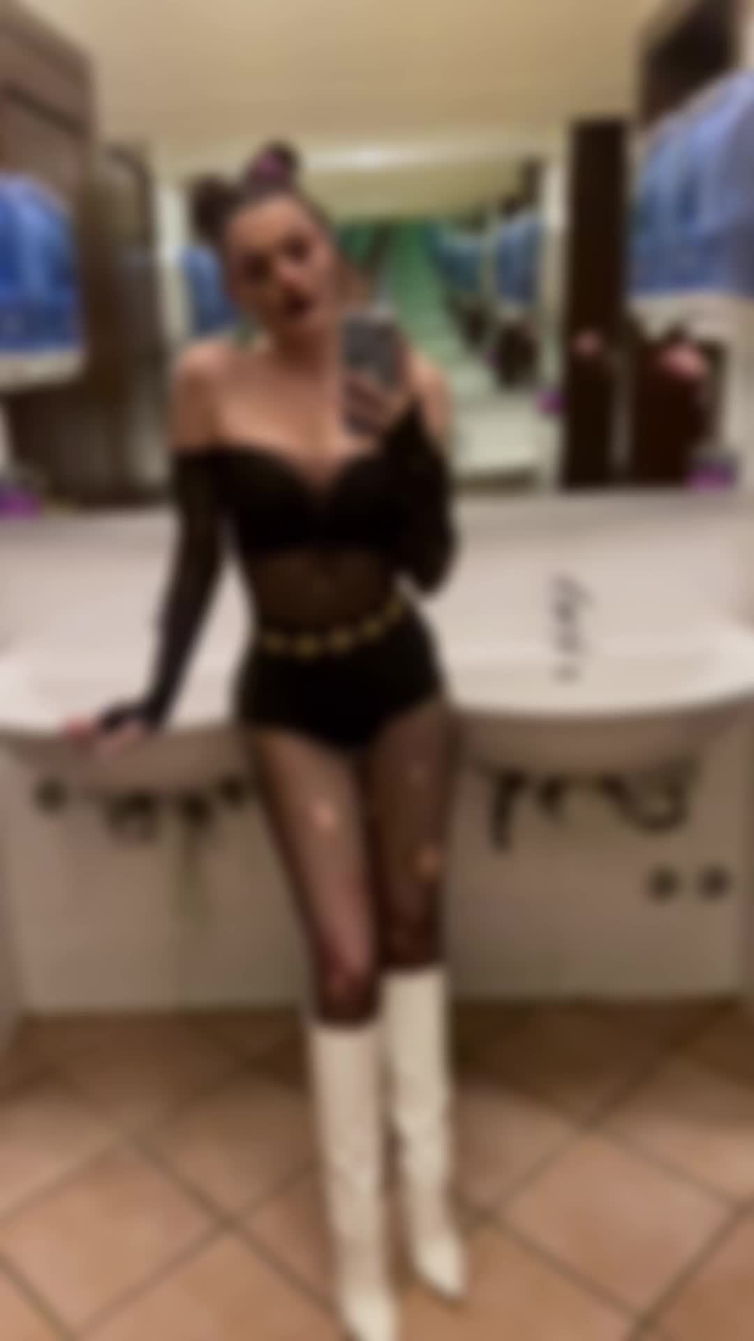 @Kia 🖤