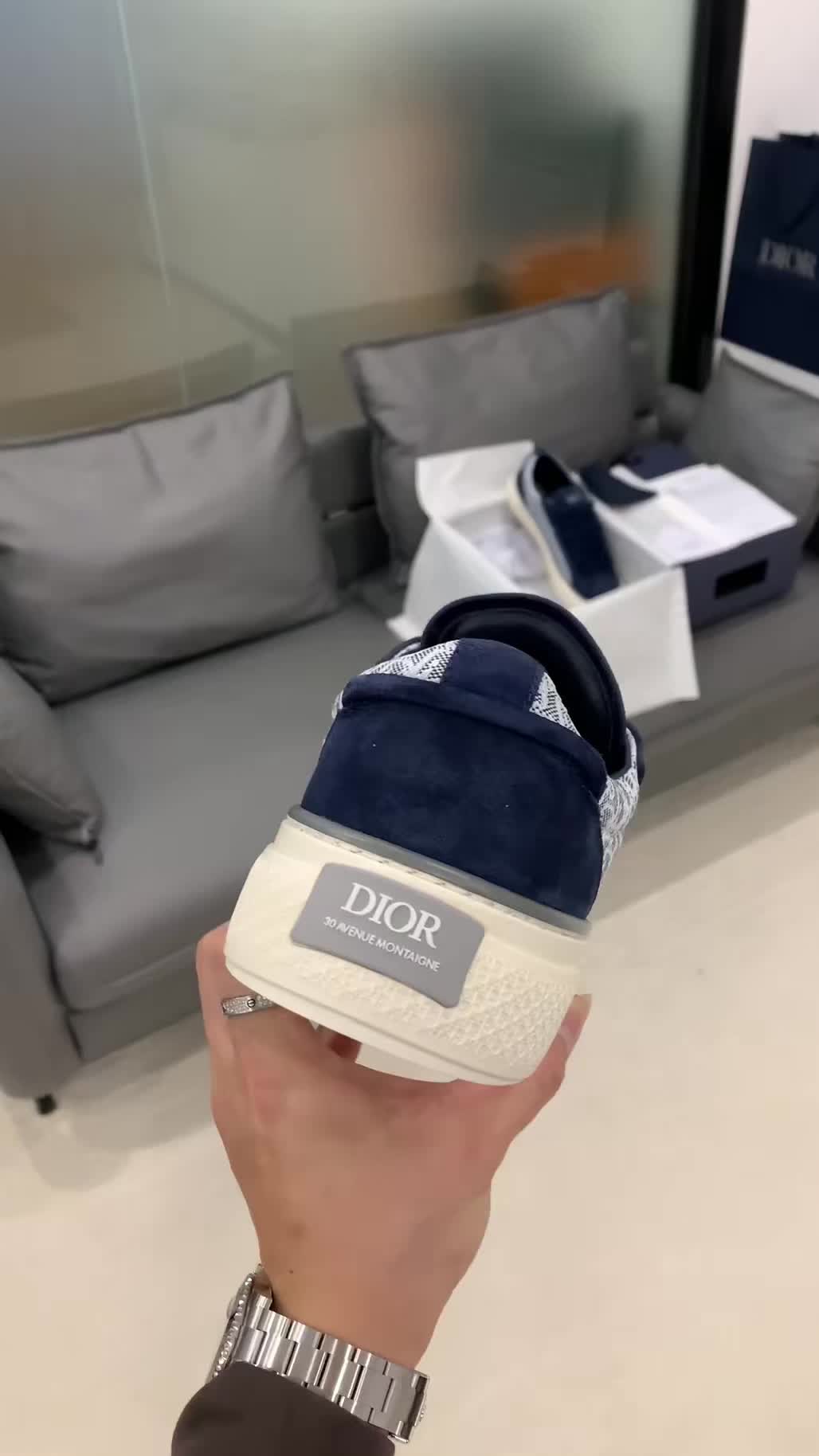 @Apex Sneakers