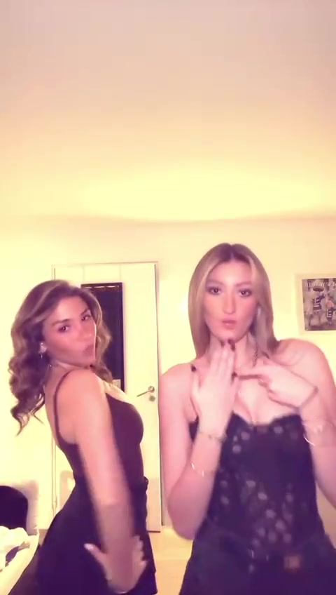 @Ella