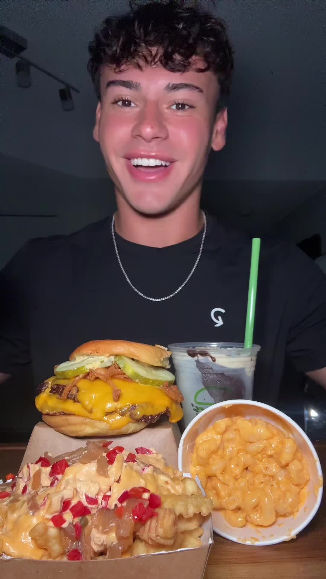 @dylaneatss_